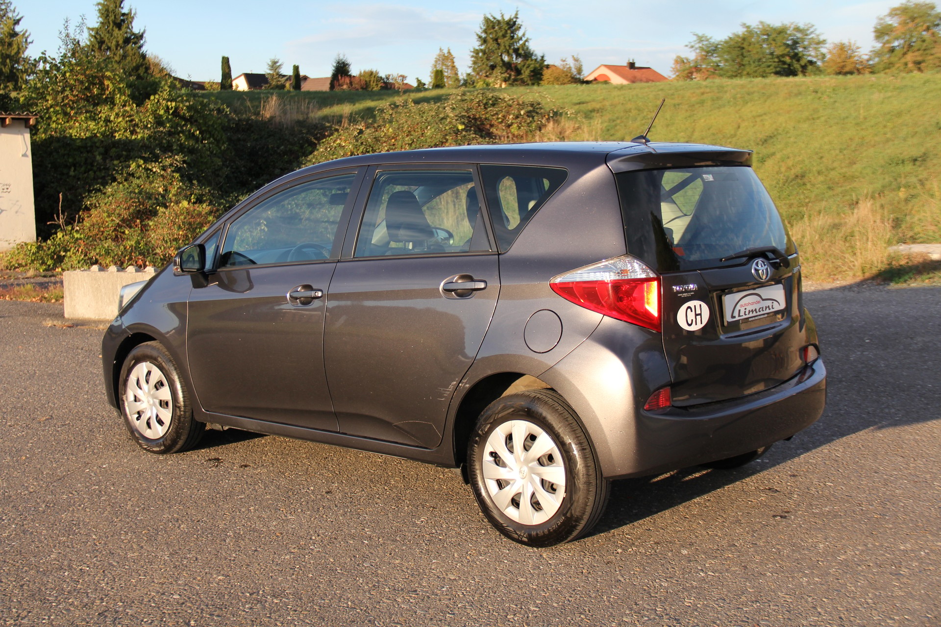 TOYOTA Verso-S 1.33 Linea Sol Multidrive S-image-6