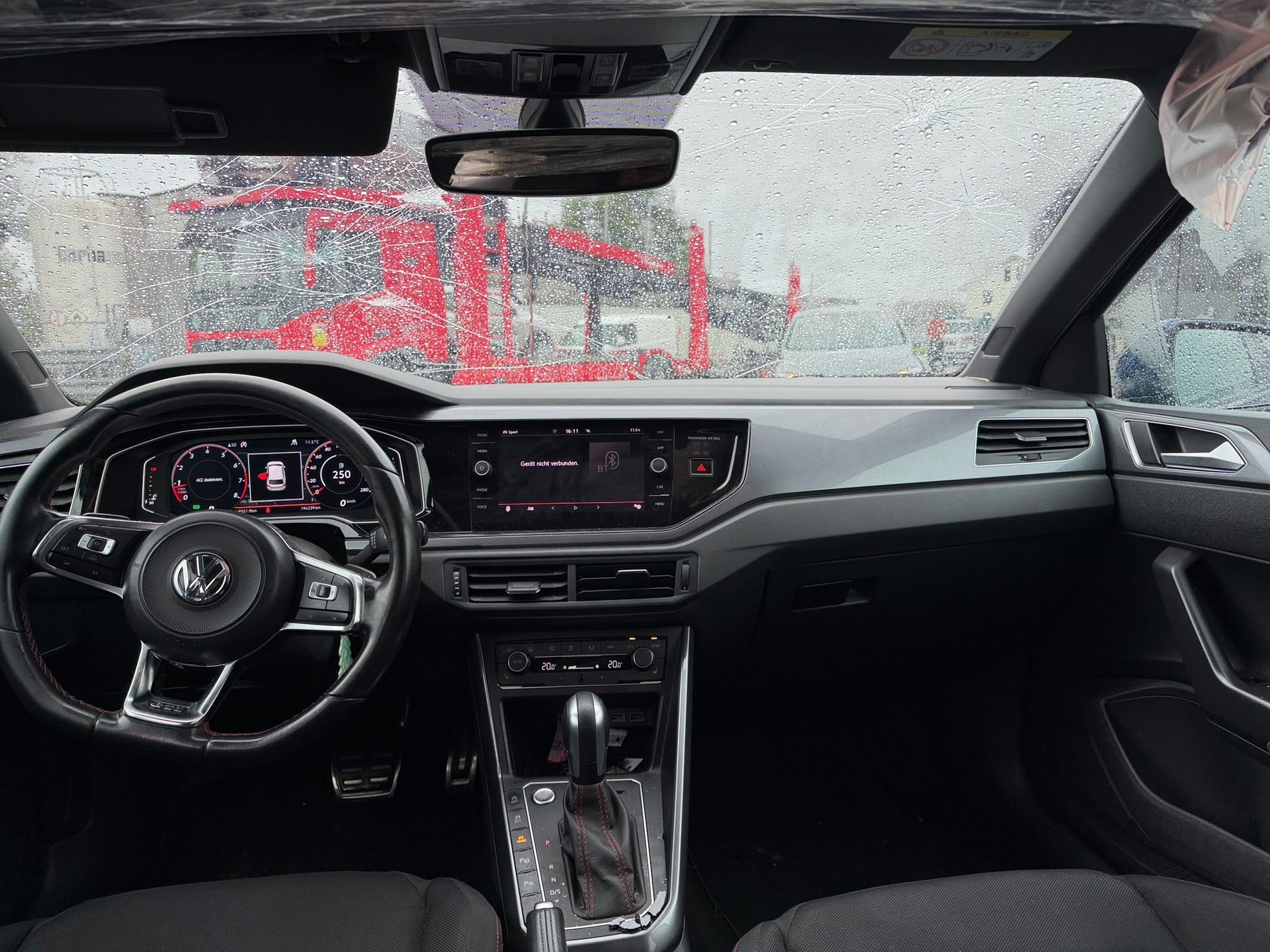 VW Polo 2.0 TSI GTI DSG-image-9