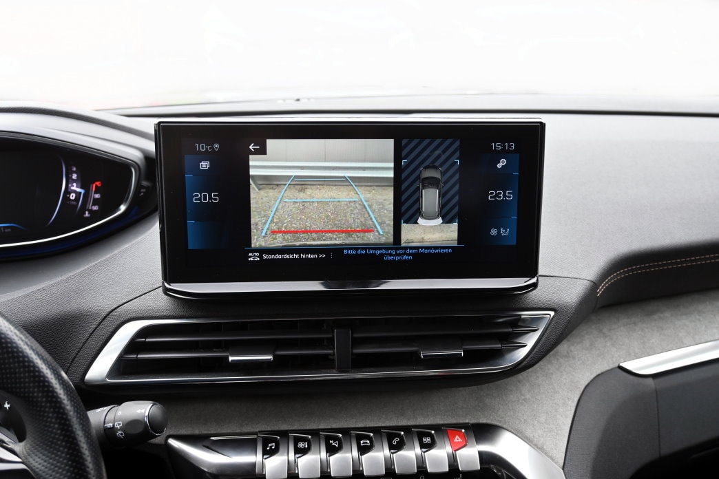 PEUGEOT 3008 1.5 BlueHDi GT Pack EAT8-image-10