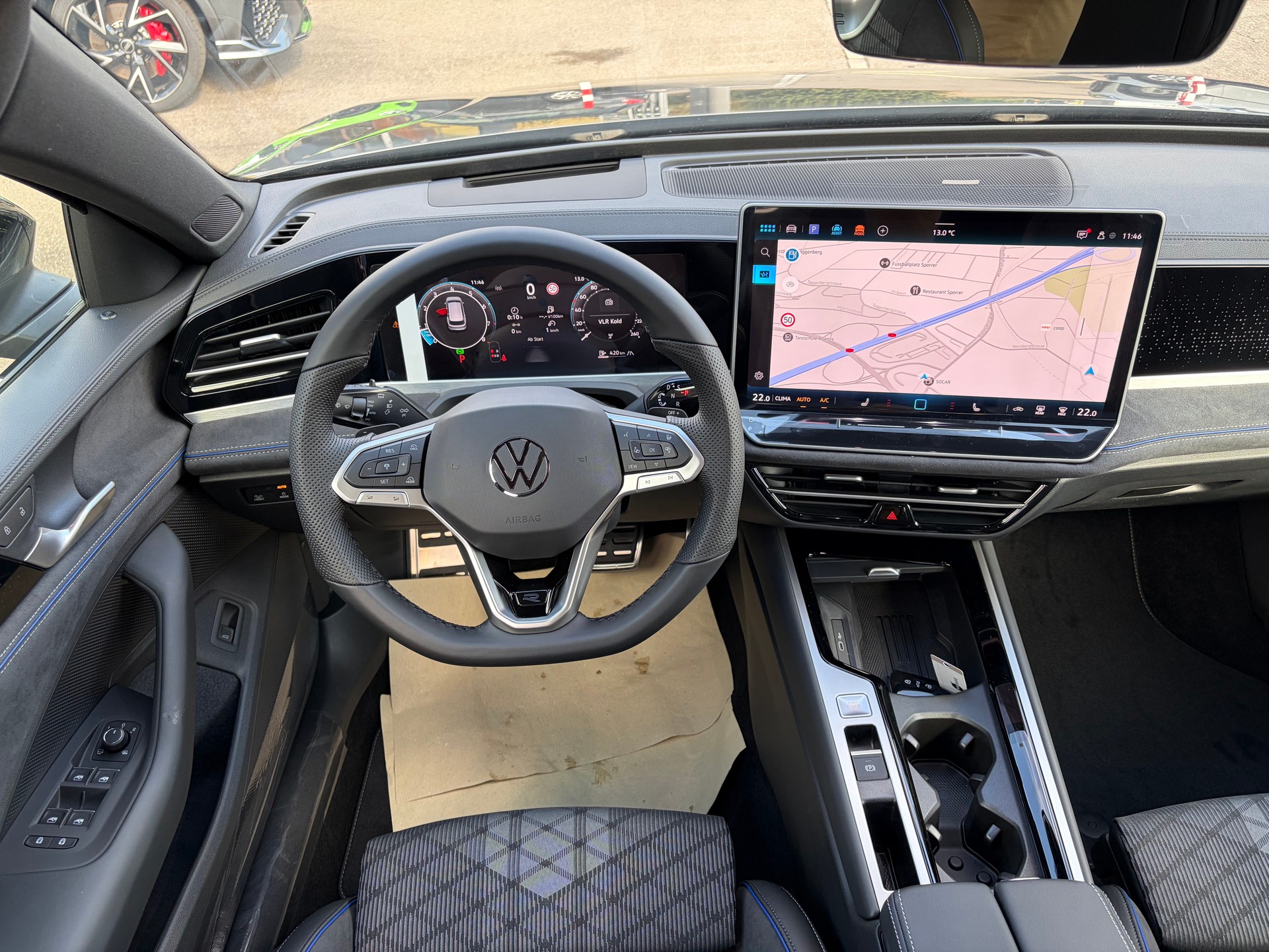 VW Passat Variant 2.0 TSI evo4 R-Line 4 Motion DSG-image-19