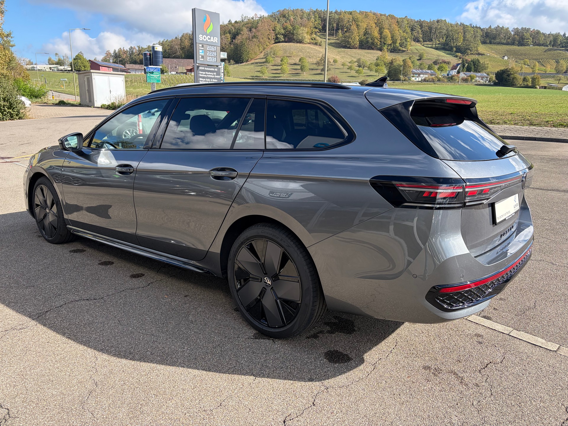 VW Passat Variant 2.0 TSI evo4 R-Line 4 Motion DSG-image-5