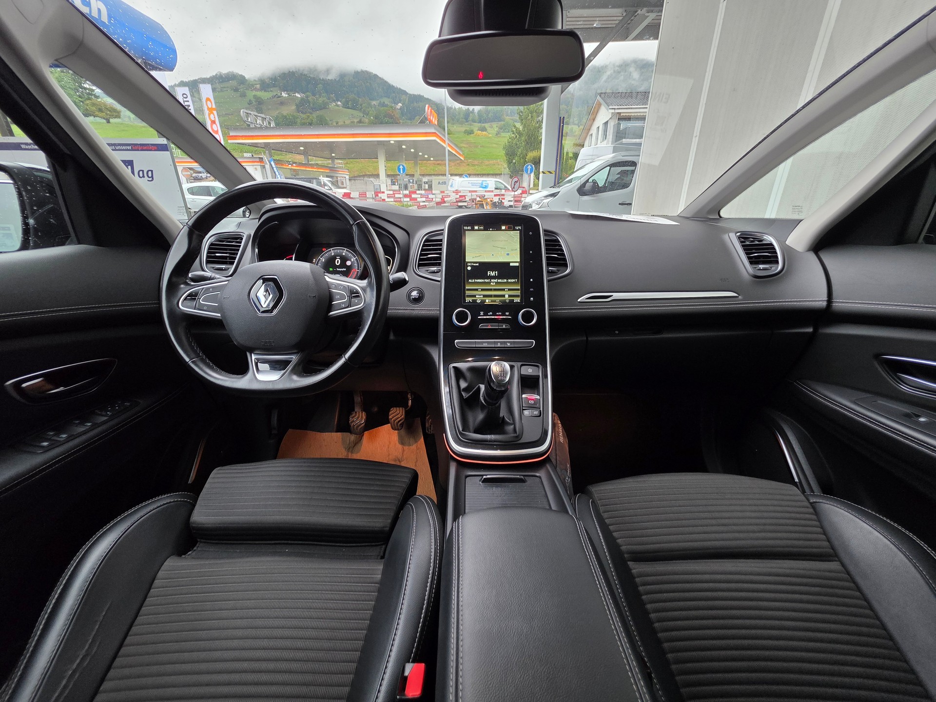 RENAULT Grand Scénic 1.2 16V Turbo Bose-image-9