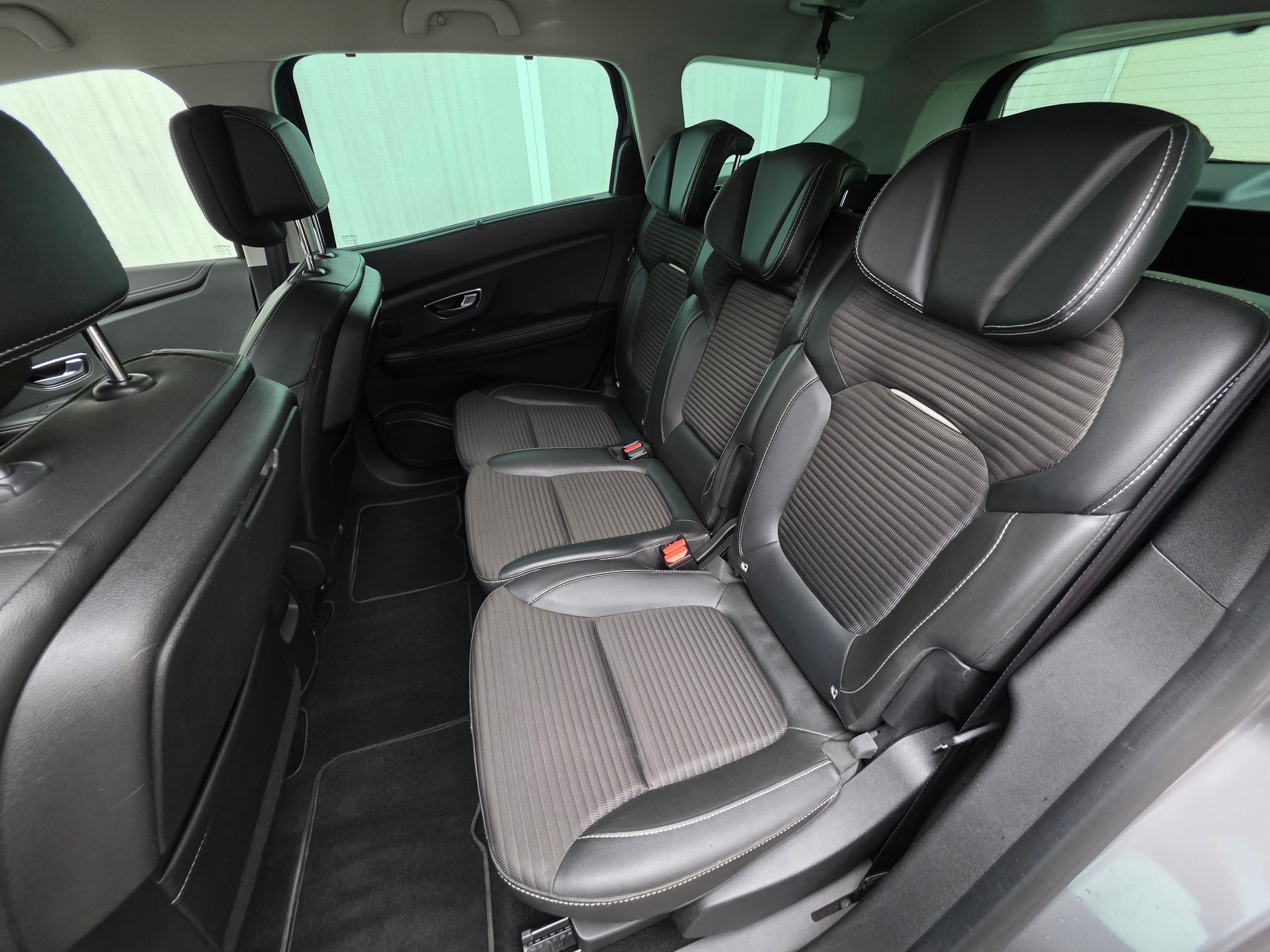 RENAULT Grand Scénic 1.2 16V Turbo Bose-image-6