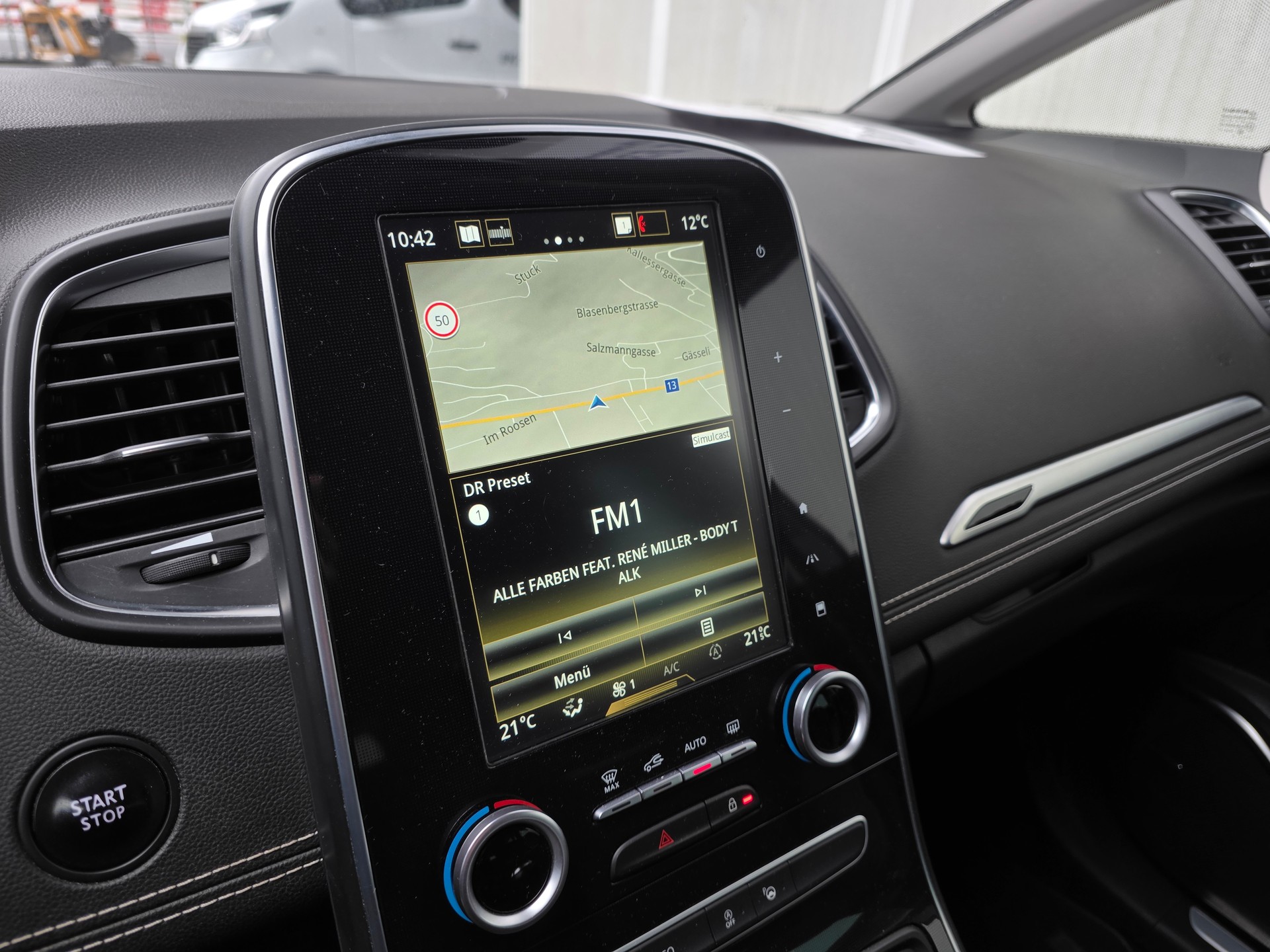 RENAULT Grand Scénic 1.2 16V Turbo Bose-image-13