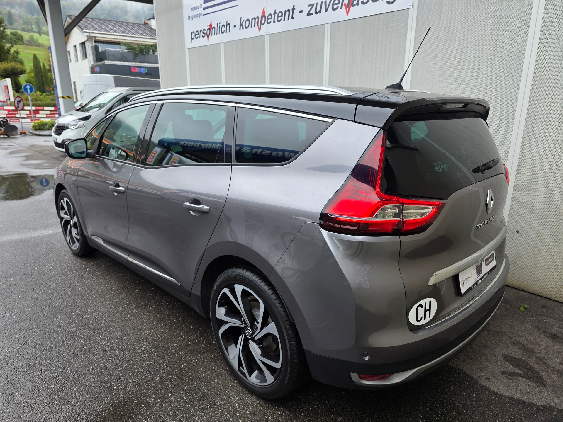 RENAULT Grand Scénic 1.2 16V Turbo Bose-image-2