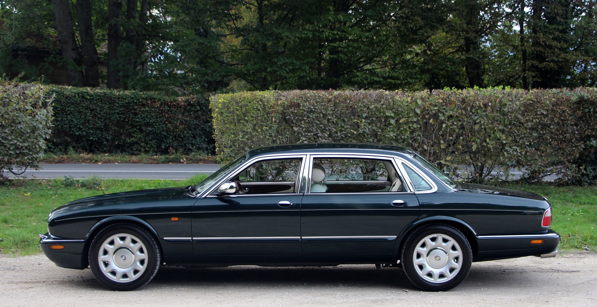 DAIMLER Super V8 4.0 S/C-image-26