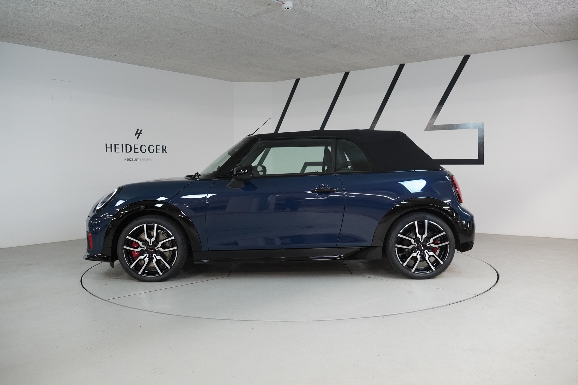 MINI Cooper John Cooper Works Cabriolet DKG-image-3