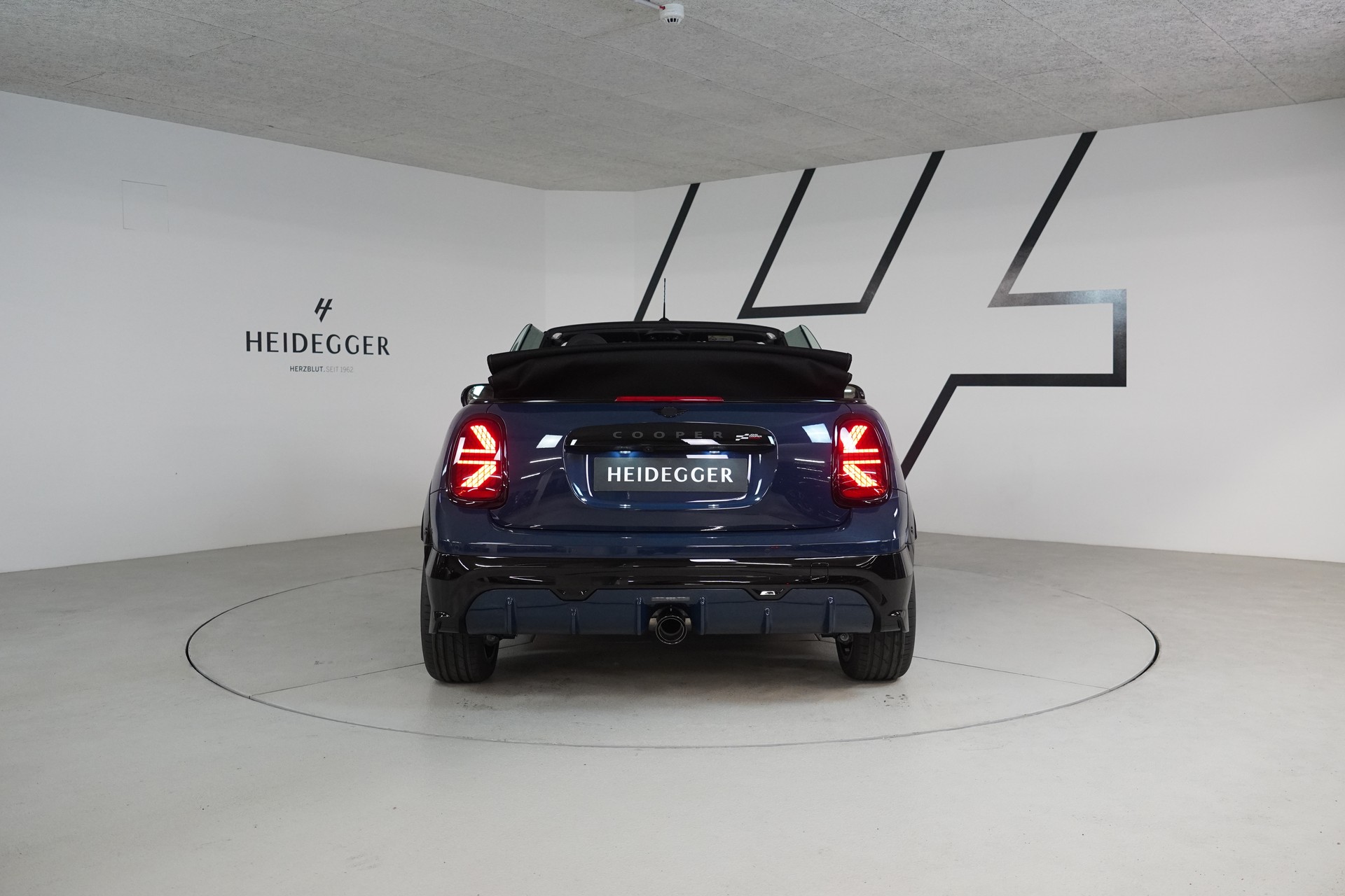 MINI Cooper John Cooper Works Cabriolet DKG-image-13