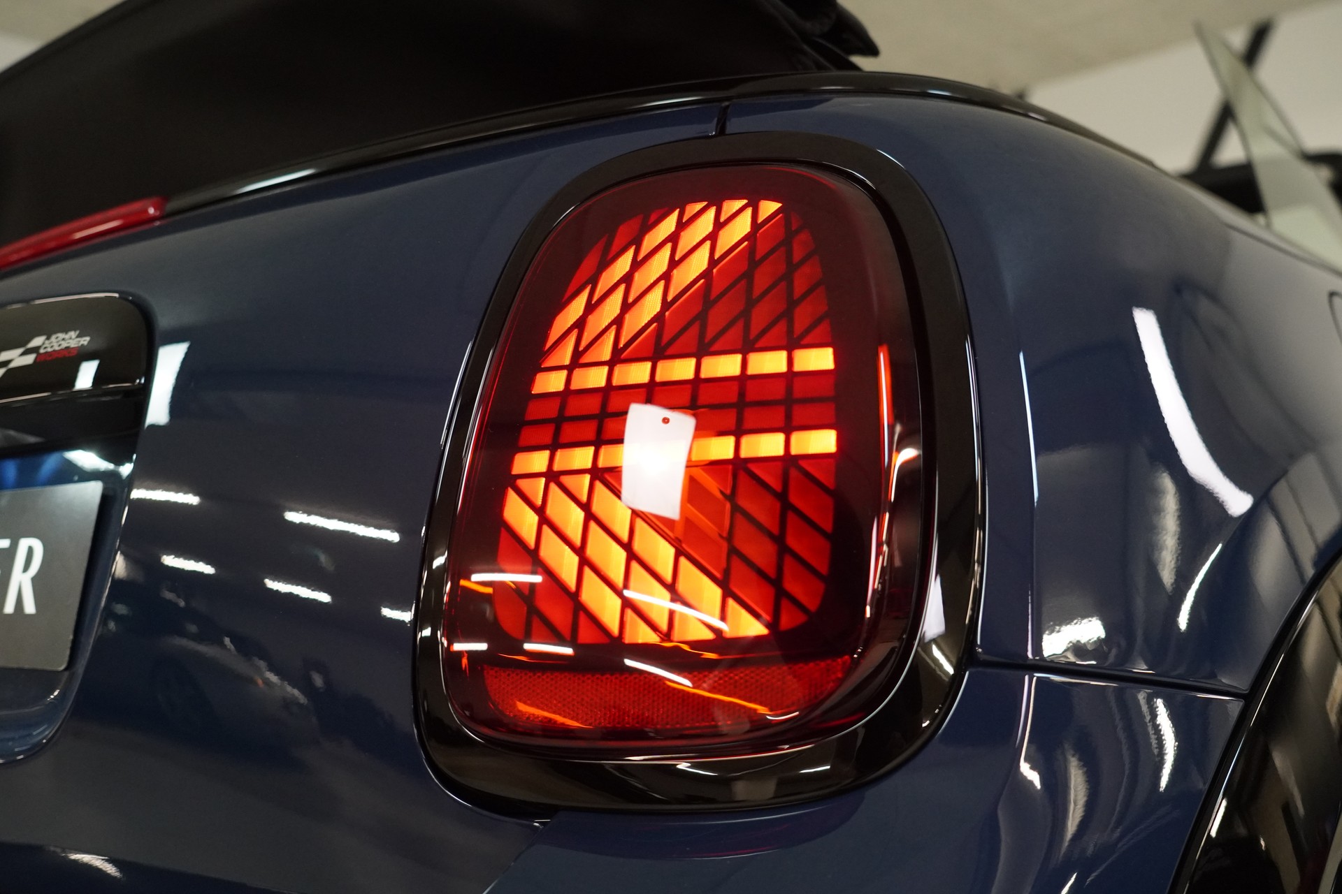 MINI Cooper John Cooper Works Cabriolet DKG-image-22