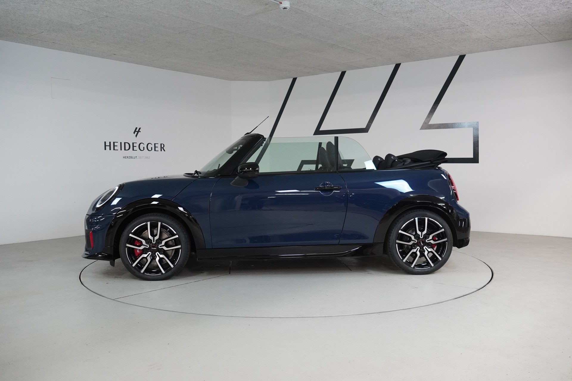 MINI Cooper John Cooper Works Cabriolet DKG-image-11