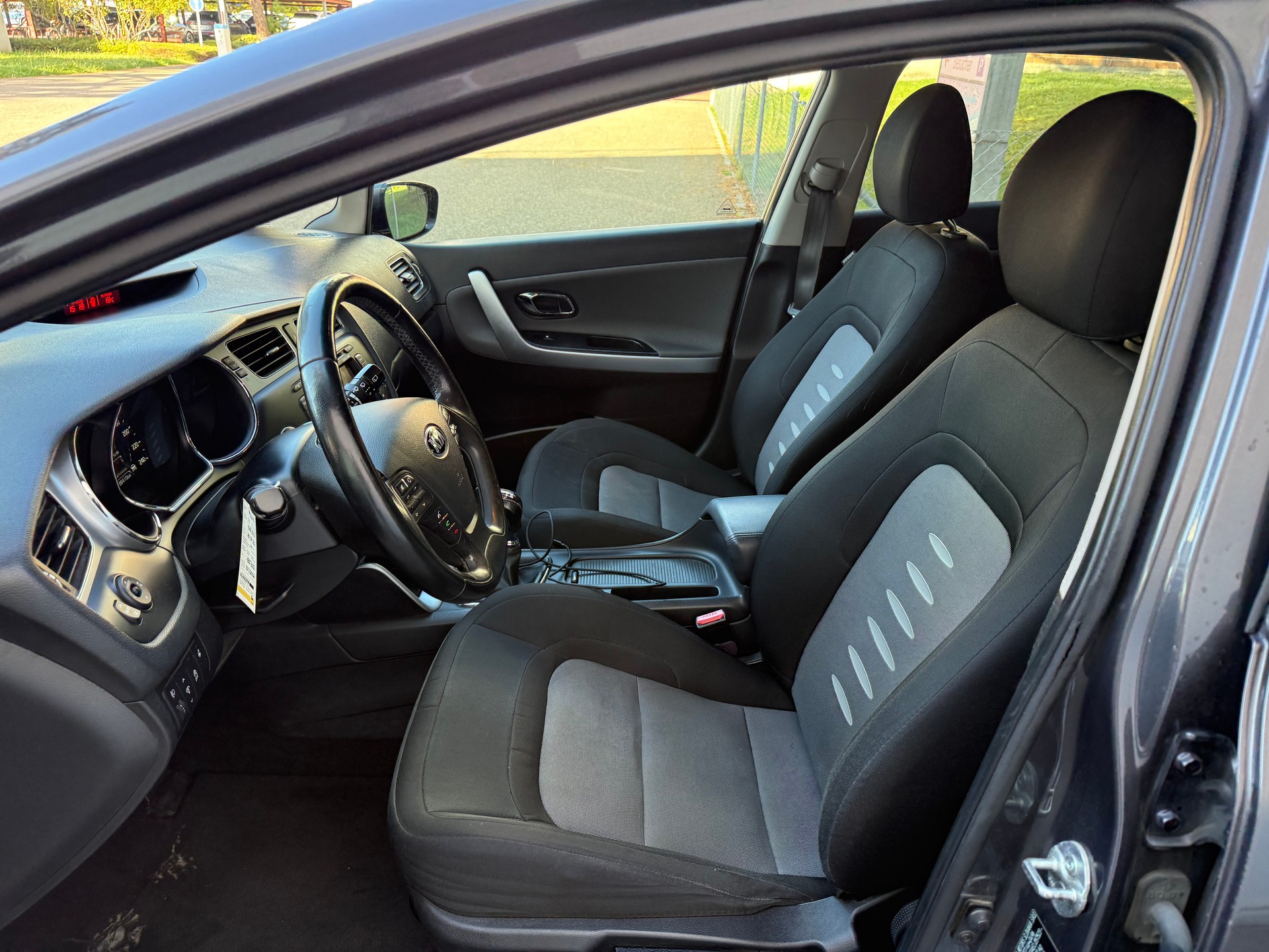 KIA Cee'd Sportswagon 1.6 GDi Style-image-5