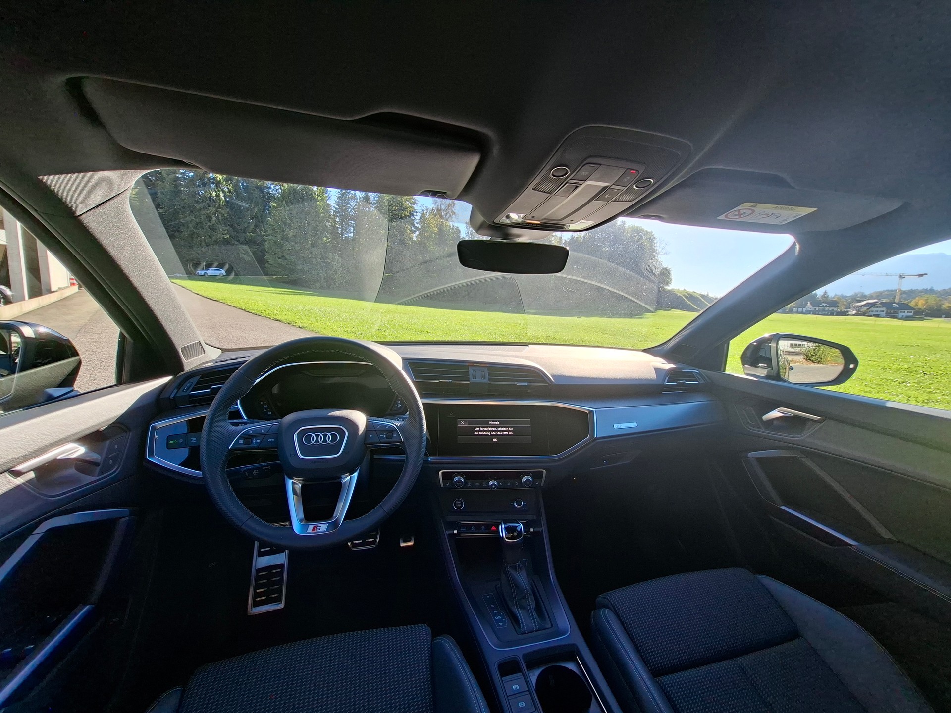 AUDI Q3 35 TFSI advanced Attraction S-tronic *Anhängerkupplung+8-fach bereift m. Pneu*-image-11