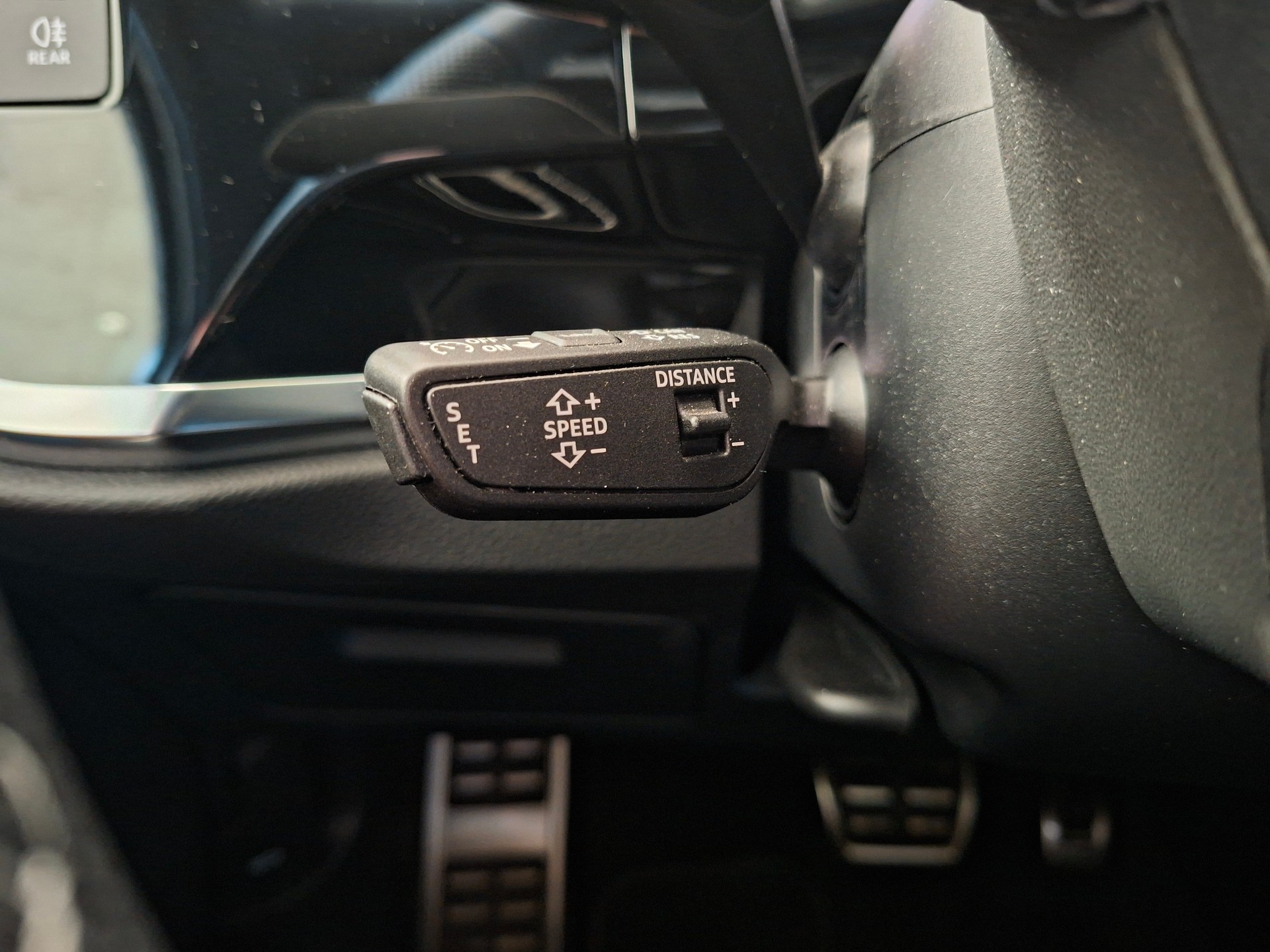 AUDI Q3 35 TFSI advanced Attraction S-tronic *Anhängerkupplung+8-fach bereift m. Pneu*-image-12