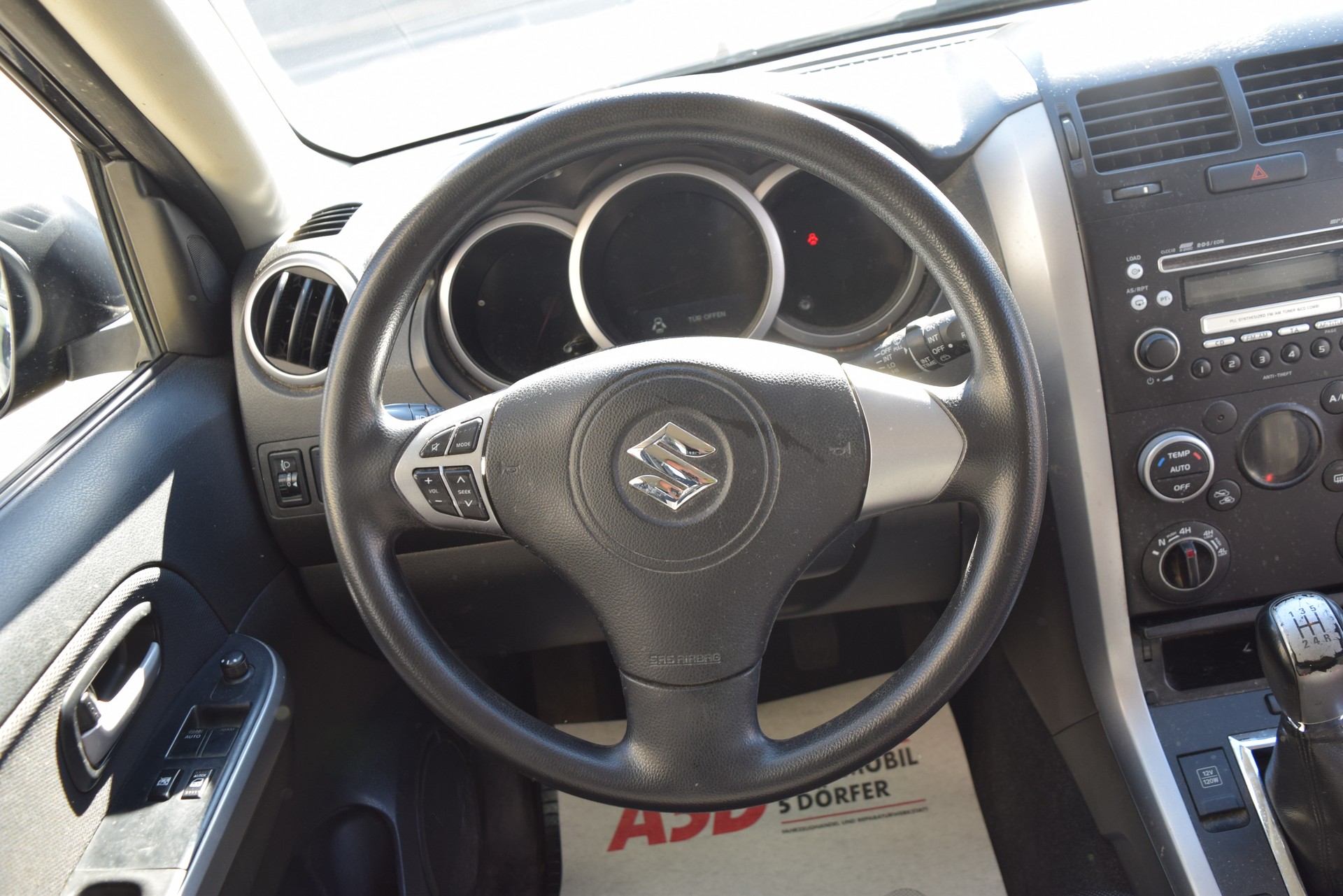 SUZUKI Grand Vitara 2.4 16V GL Top-image-13