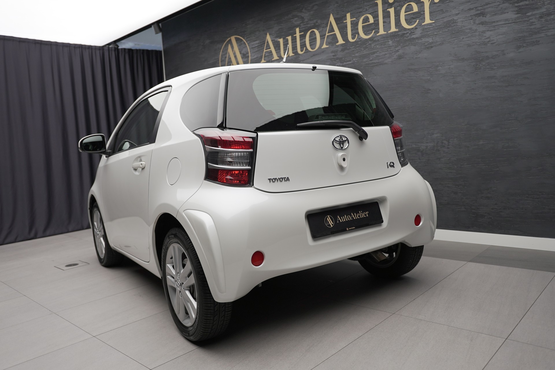 TOYOTA iQ 1.33 Dual VVT-i Linea Luna Multidrive-image-6
