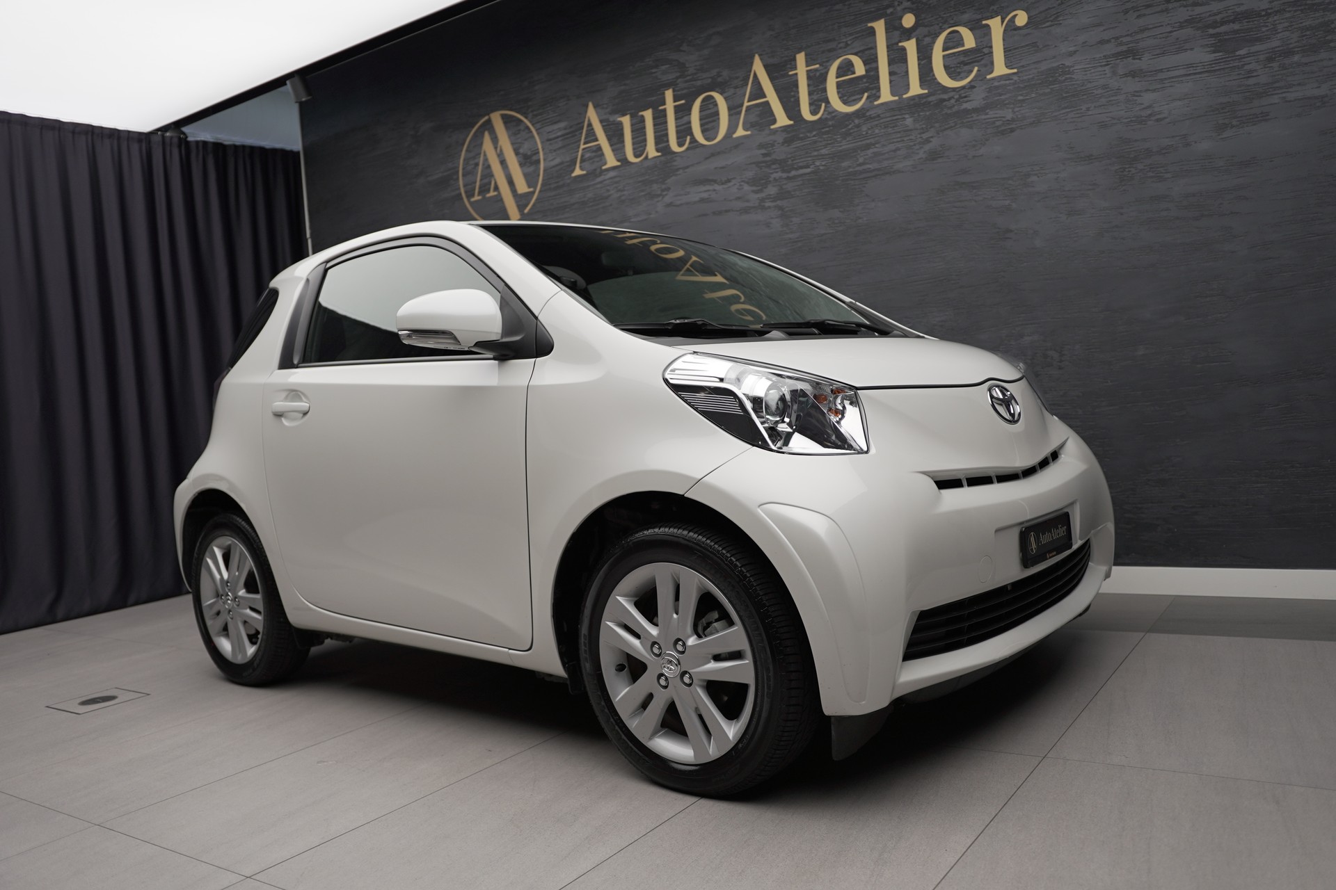 TOYOTA iQ 1.33 Dual VVT-i Linea Luna Multidrive-image-3