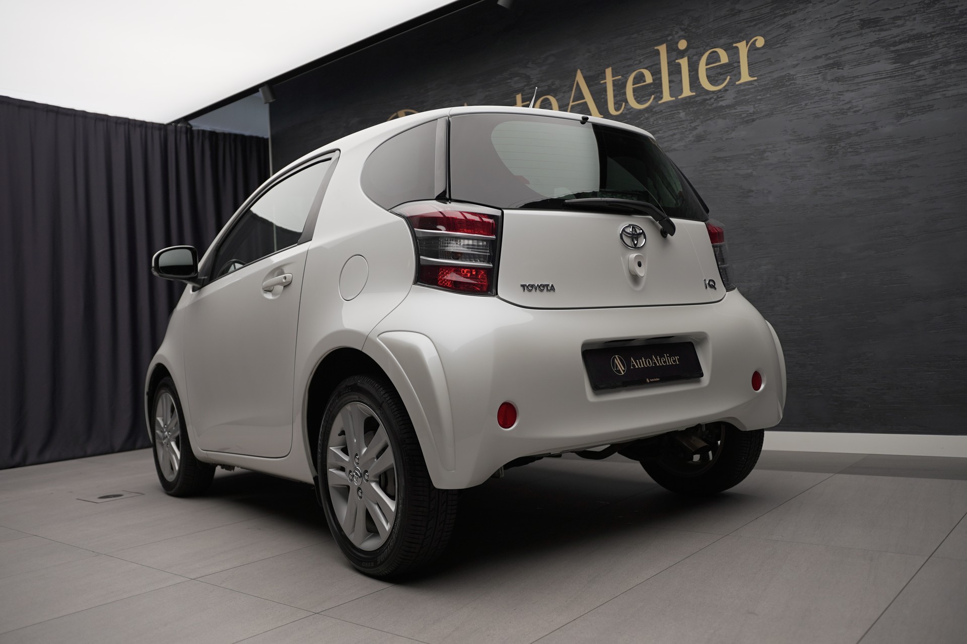 TOYOTA iQ 1.33 Dual VVT-i Linea Luna Multidrive-image-8
