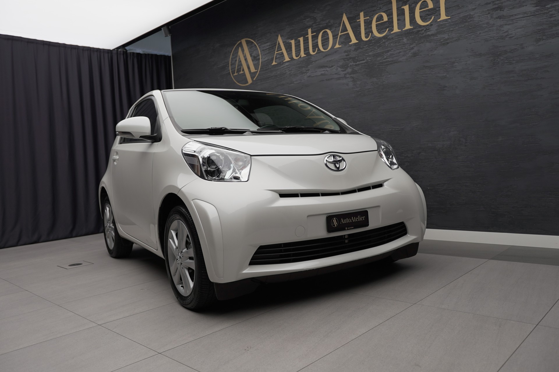 TOYOTA iQ 1.33 Dual VVT-i Linea Luna Multidrive-image-0