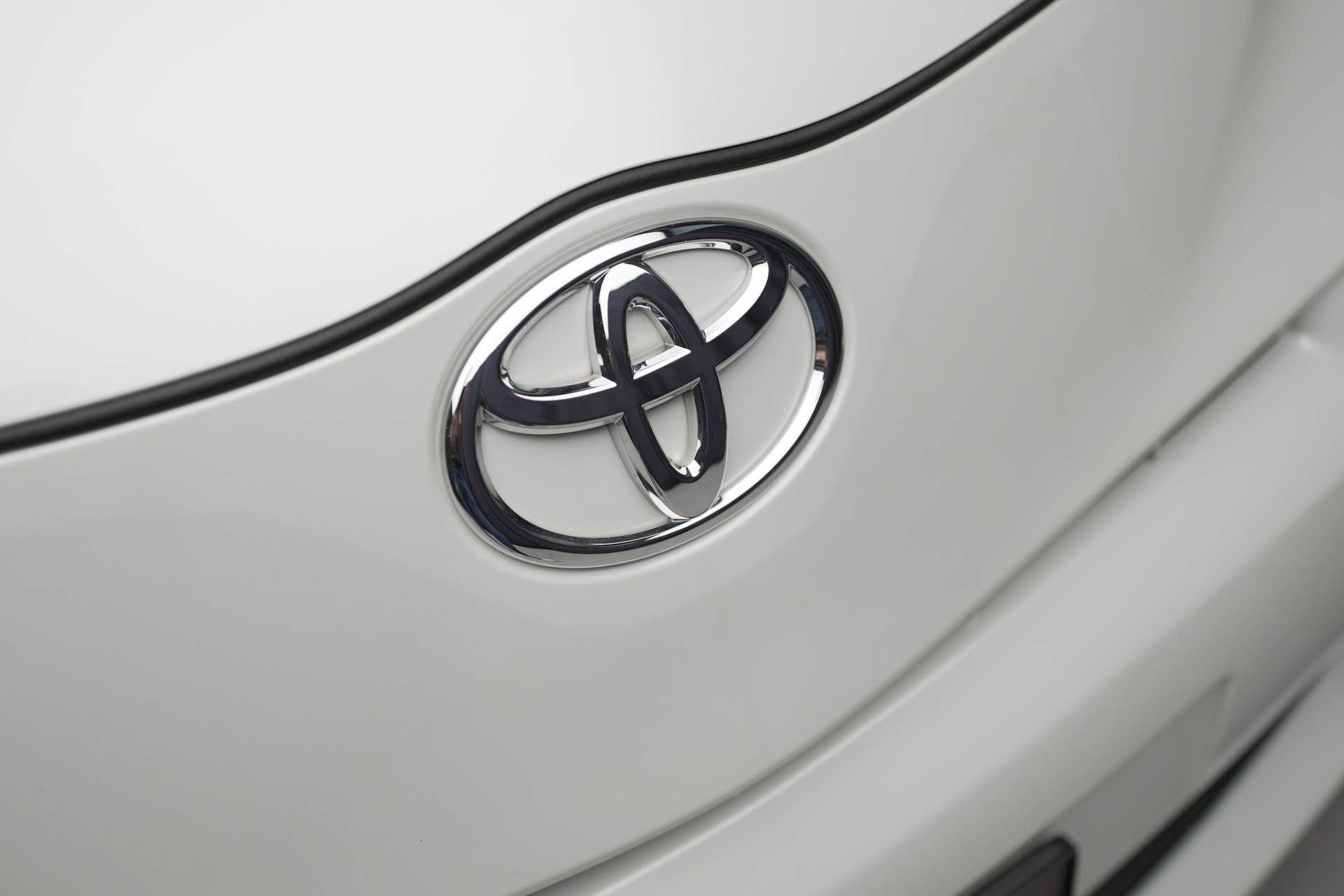 TOYOTA iQ 1.33 Dual VVT-i Linea Luna Multidrive-image-5