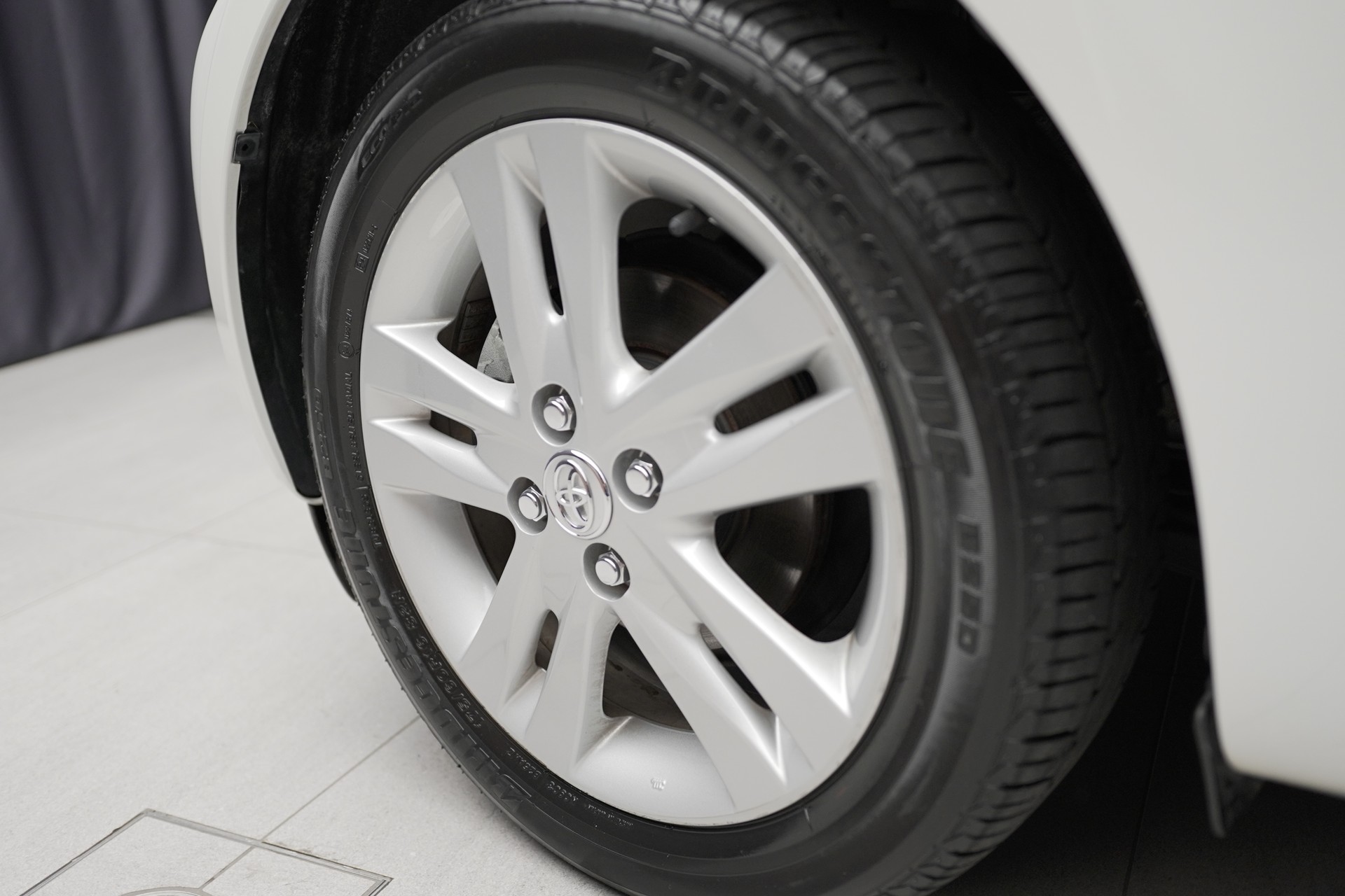 TOYOTA iQ 1.33 Dual VVT-i Linea Luna Multidrive-image-19