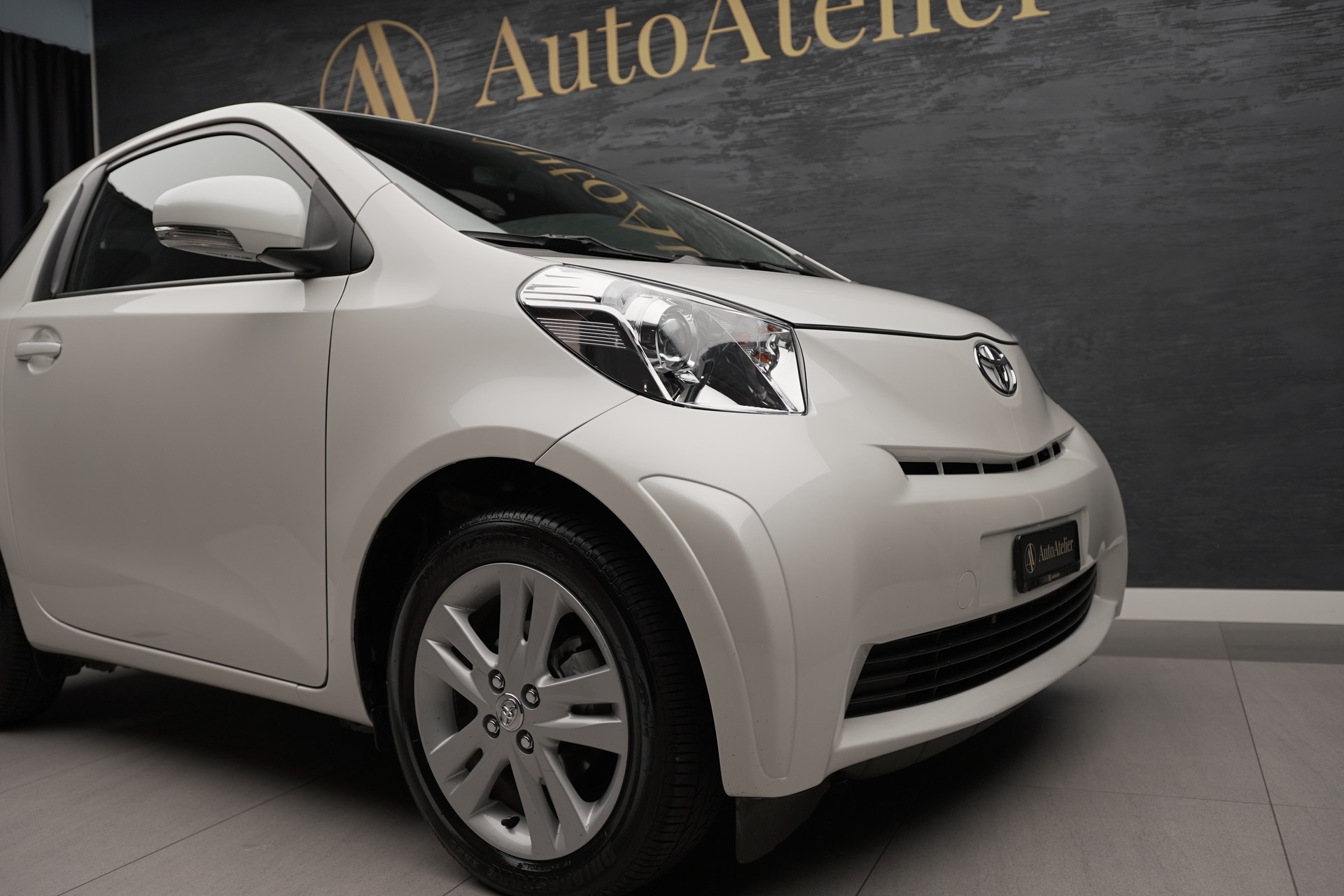 TOYOTA iQ 1.33 Dual VVT-i Linea Luna Multidrive-image-4