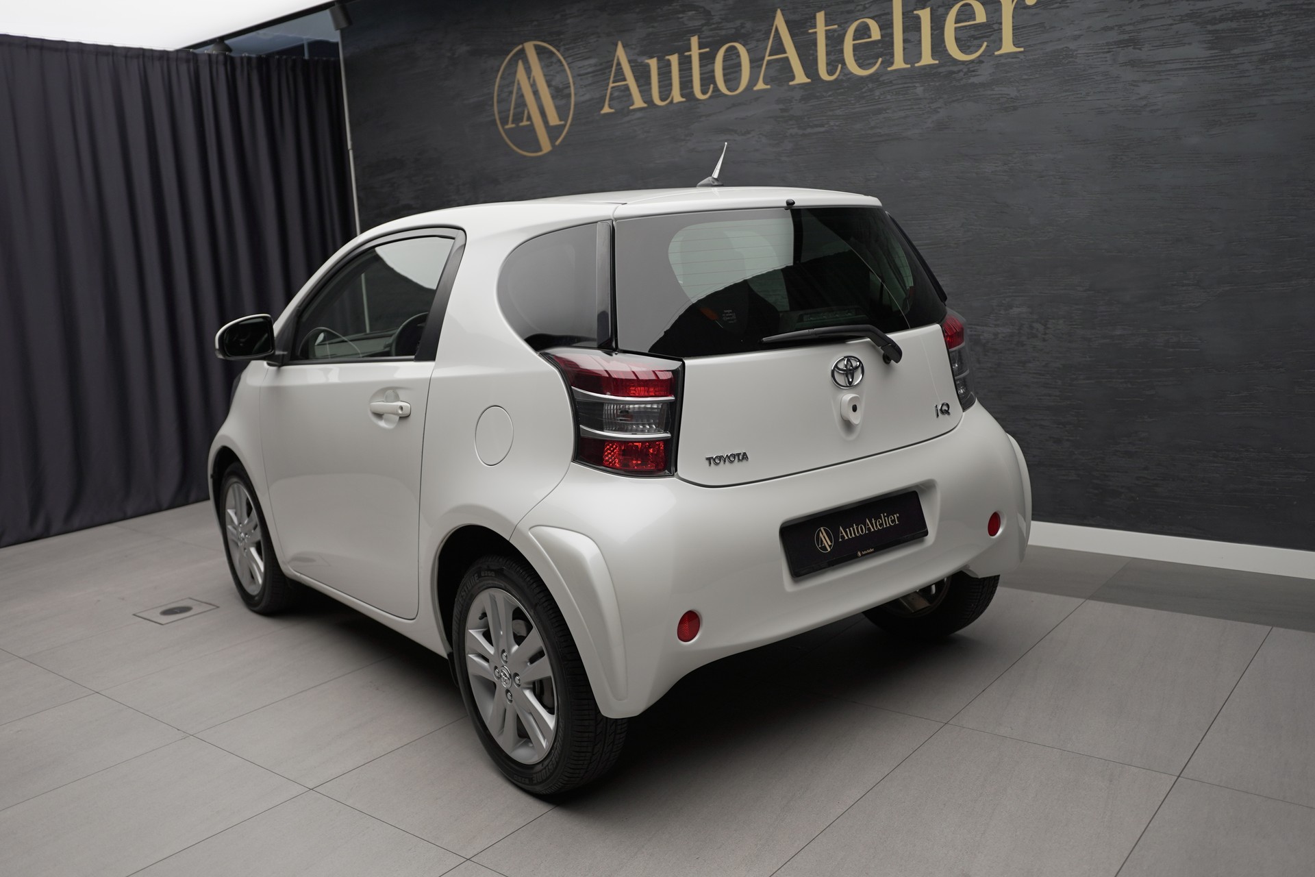 TOYOTA iQ 1.33 Dual VVT-i Linea Luna Multidrive-image-7