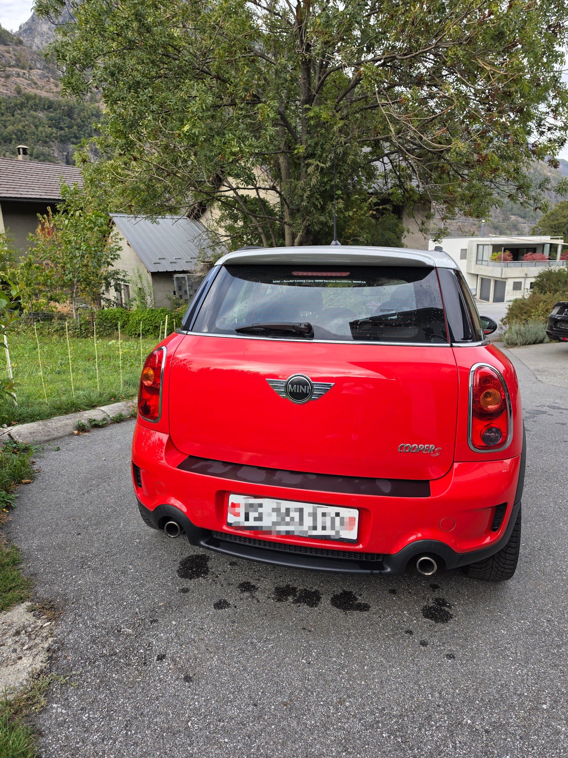 MINI 1.6i Cooper S ALL4-image-2