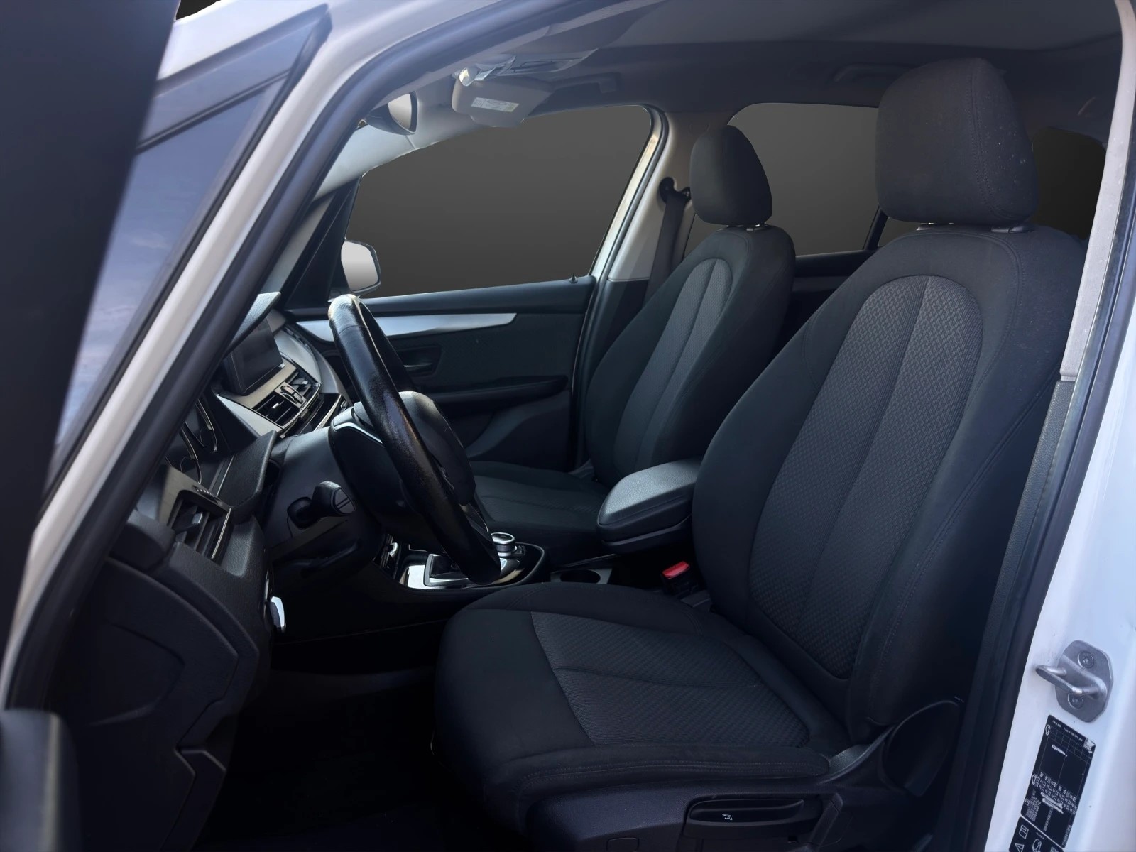 BMW 218d xDrive Gran Tourer Steptronic Travel Edition-image-6