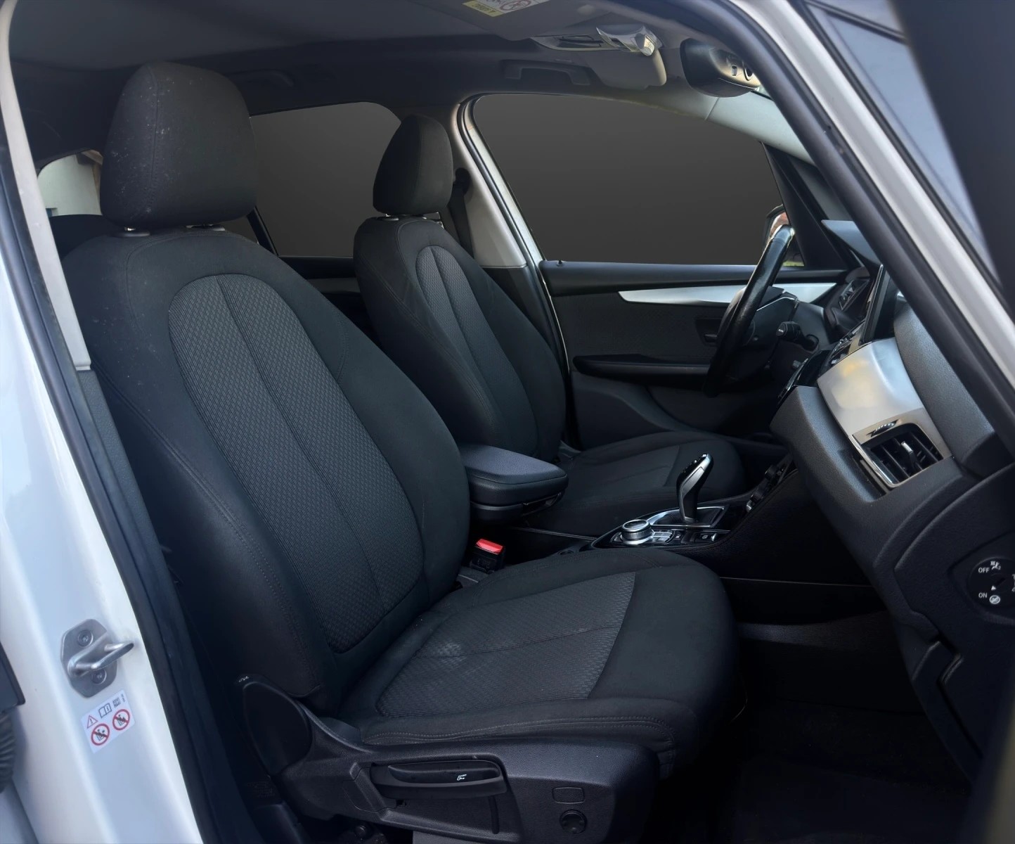 BMW 218d xDrive Gran Tourer Steptronic Travel Edition-image-8