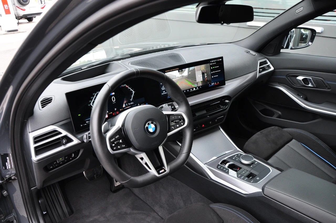 BMW 330i Touring xDrive Steptronic M Sport Pro-image-26