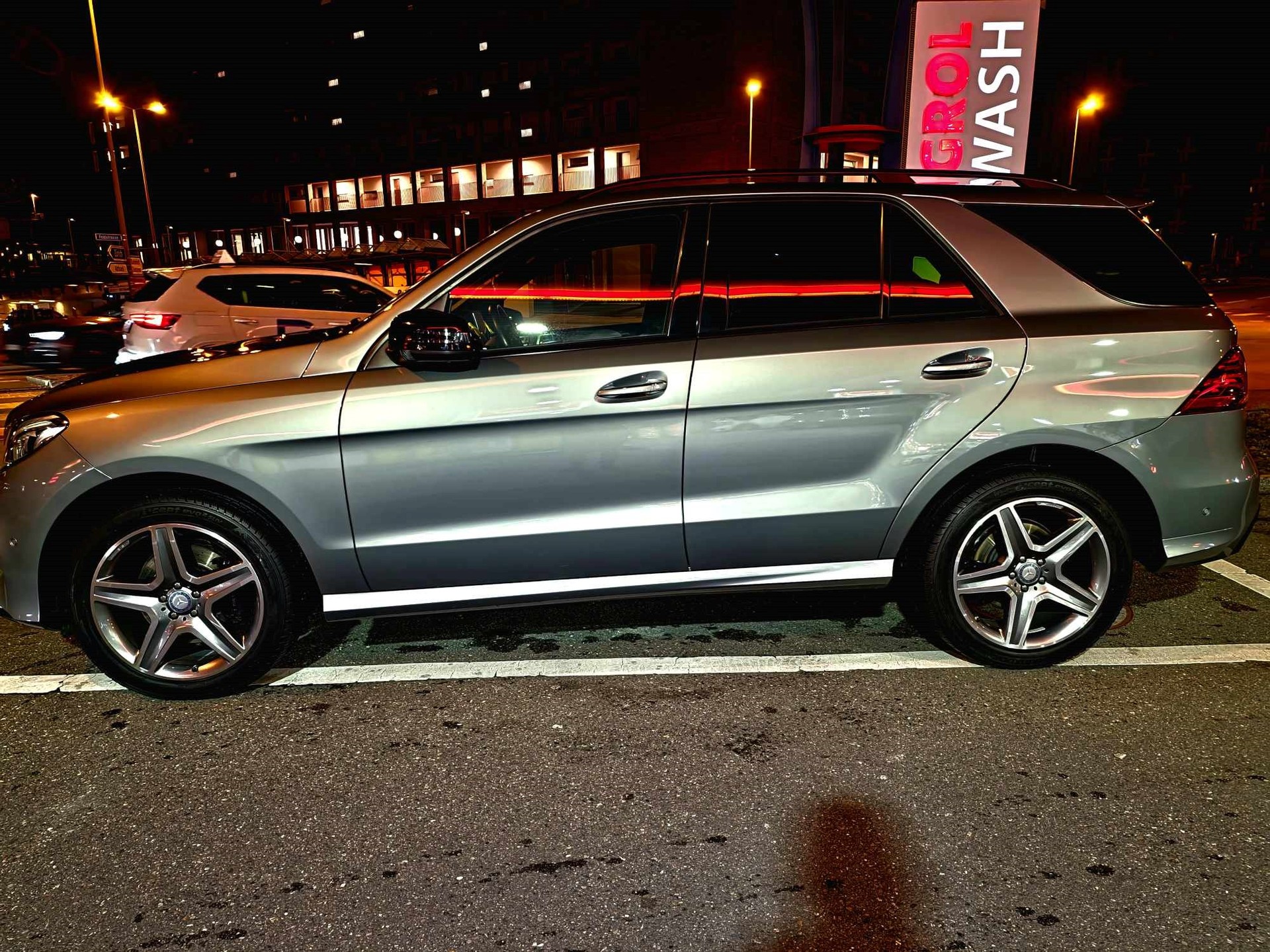 MERCEDES-BENZ GLE 350 d 4Matic 9G-Tronic-image-10
