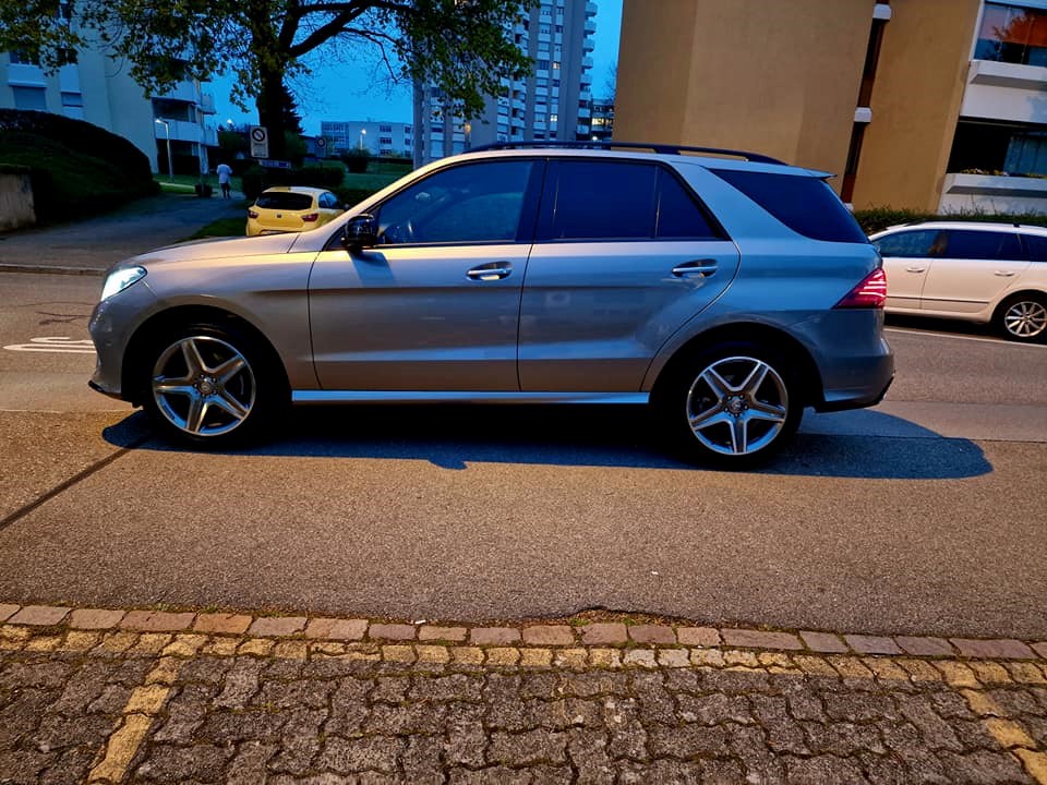 MERCEDES-BENZ GLE 350 d 4Matic 9G-Tronic-image-5