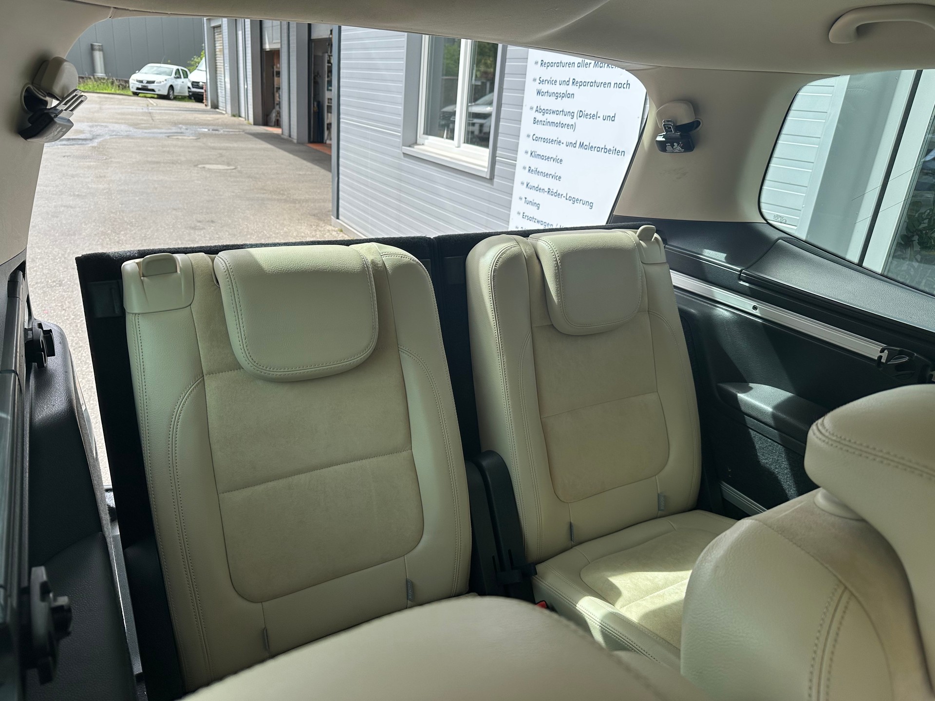 VW Sharan 2.0 TDI BlueMotion Technology Highline-image-8