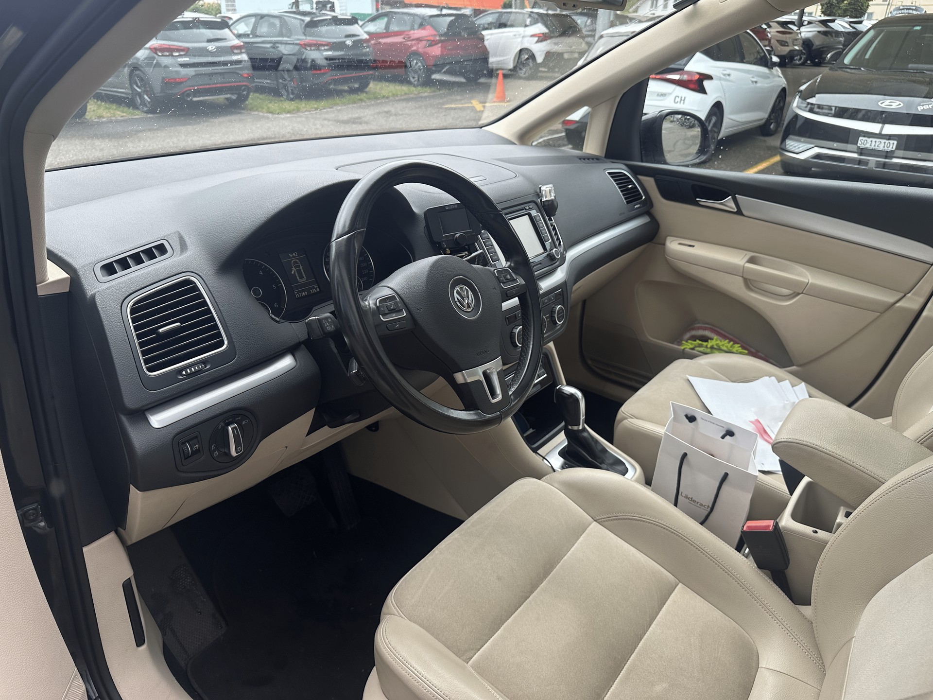 VW Sharan 2.0 TDI BlueMotion Technology Highline-image-12