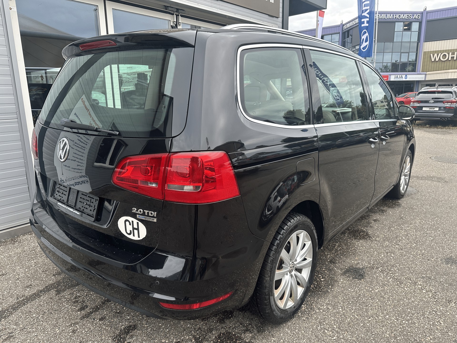 VW Sharan 2.0 TDI BlueMotion Technology Highline-image-5