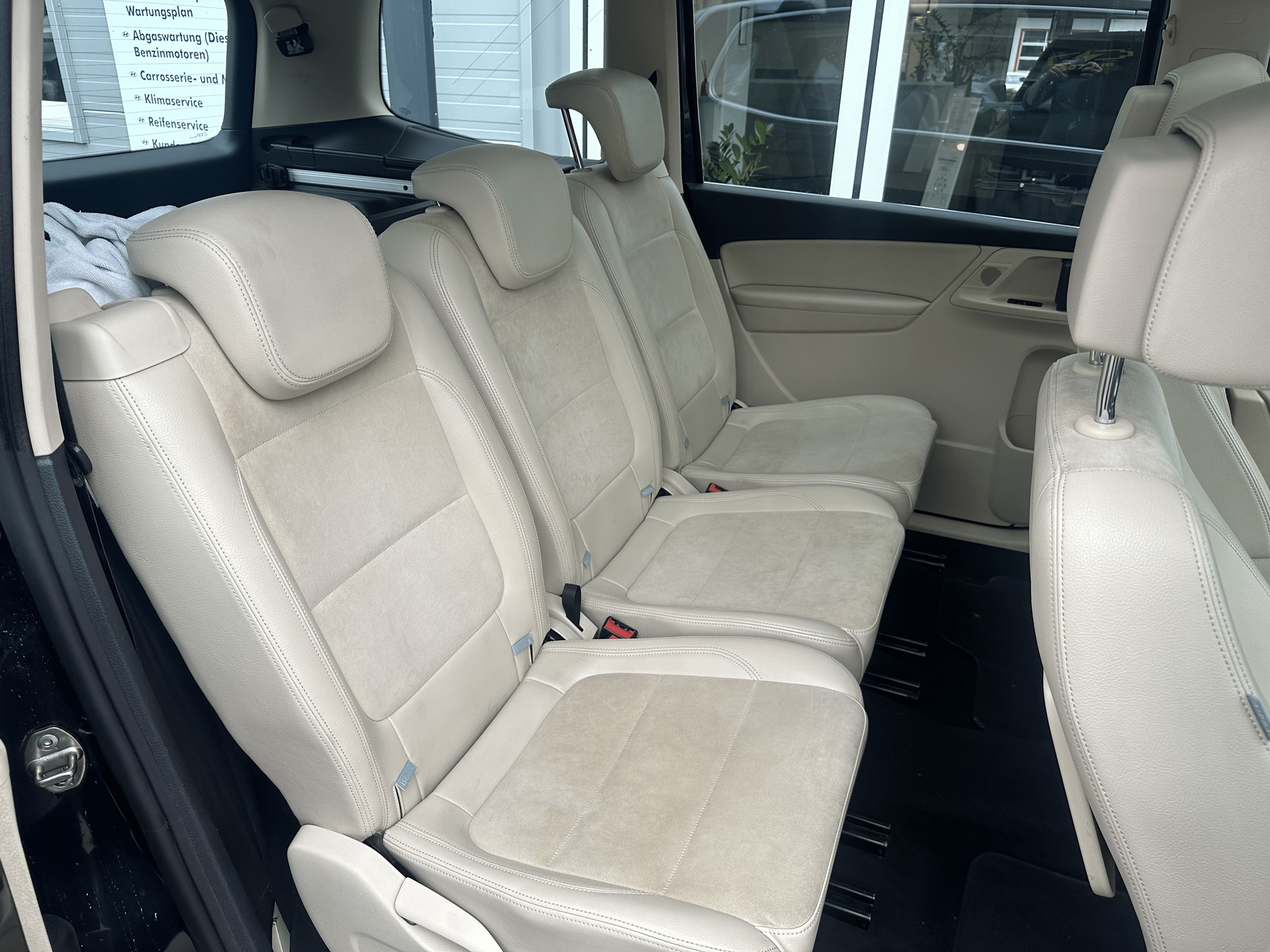 VW Sharan 2.0 TDI BlueMotion Technology Highline-image-9