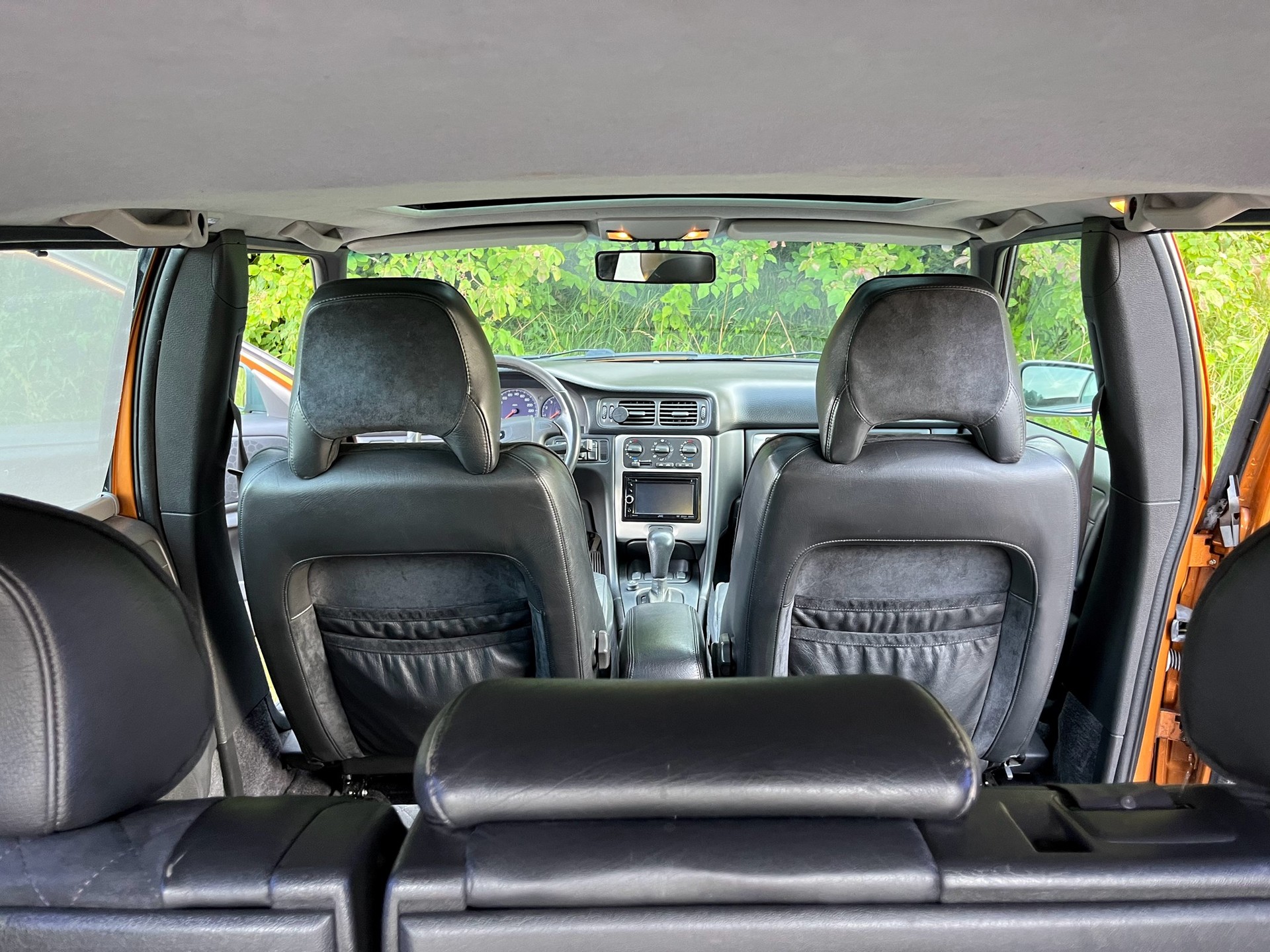 VOLVO V70 R AWD-image-5