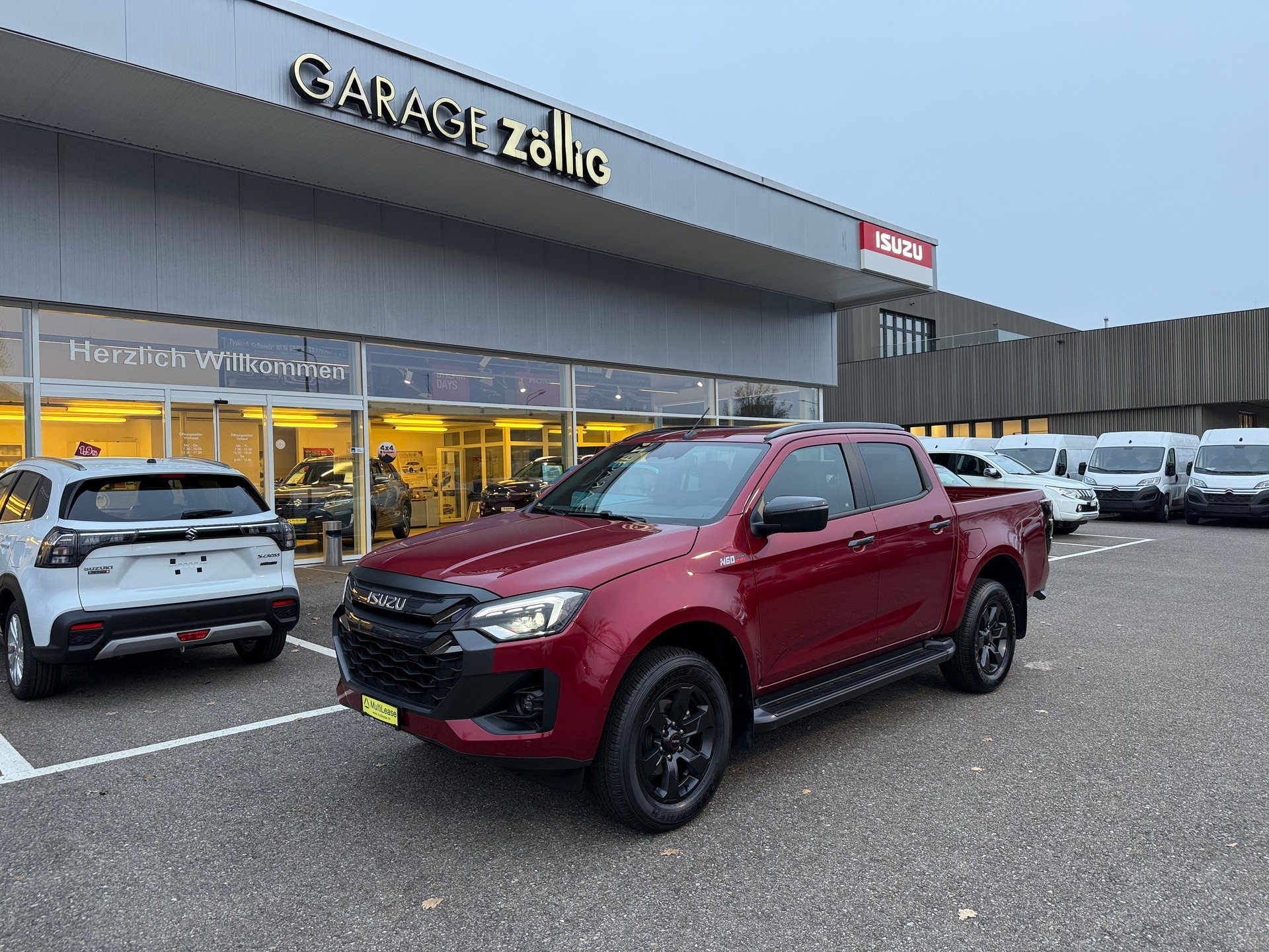 ISUZU D-MAX 1.9 CrewCab N60 Nitro Sport 4x4 Automat 5 JAHRE GARANTIEBei Garage Zöllig Finanzierung OHNE Zins möglich-image-0