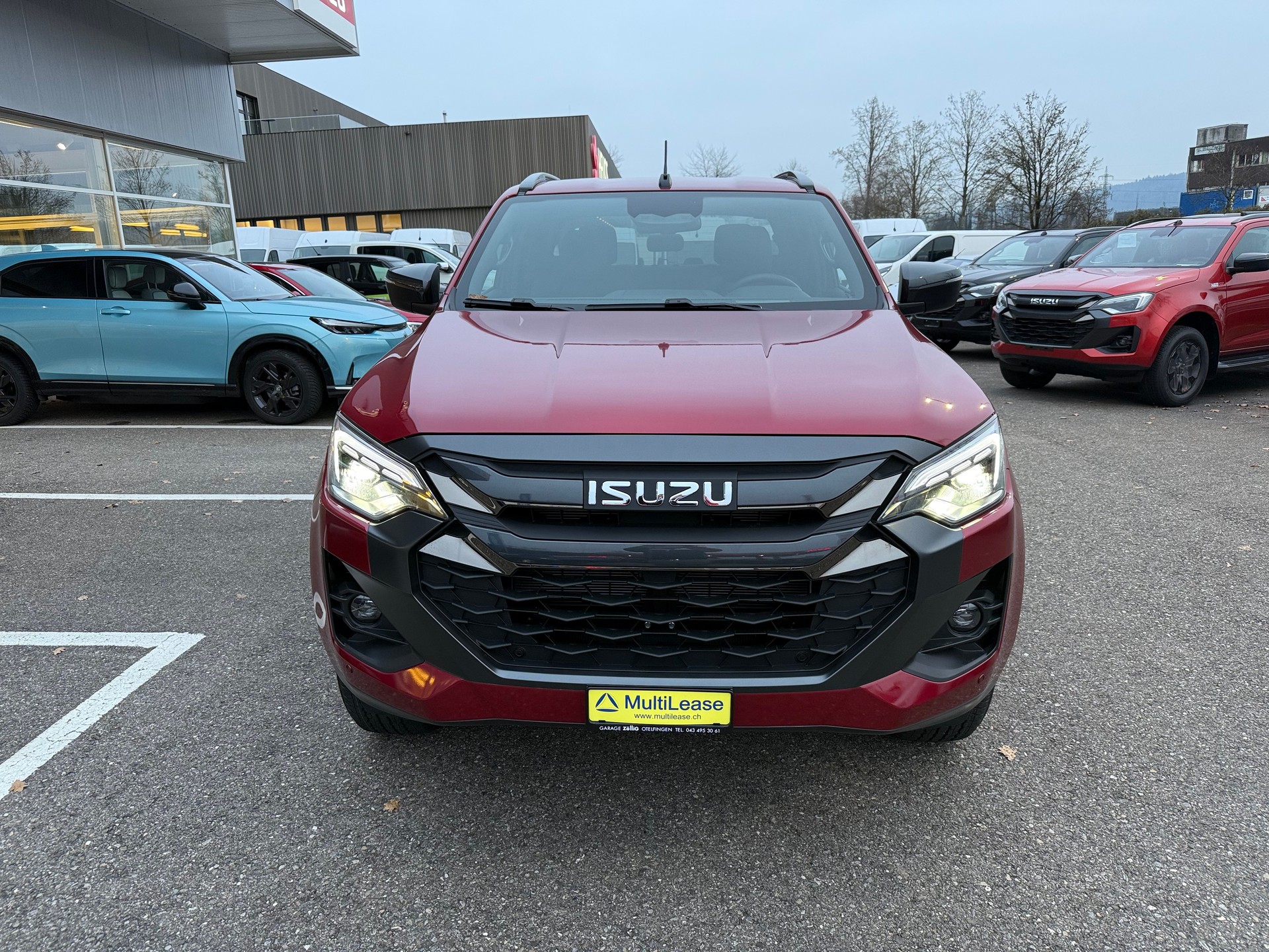 ISUZU D-MAX 1.9 CrewCab N60 Nitro Sport 4x4 Automat 5 JAHRE GARANTIEBei Garage Zöllig Finanzierung OHNE Zins möglich-image-1