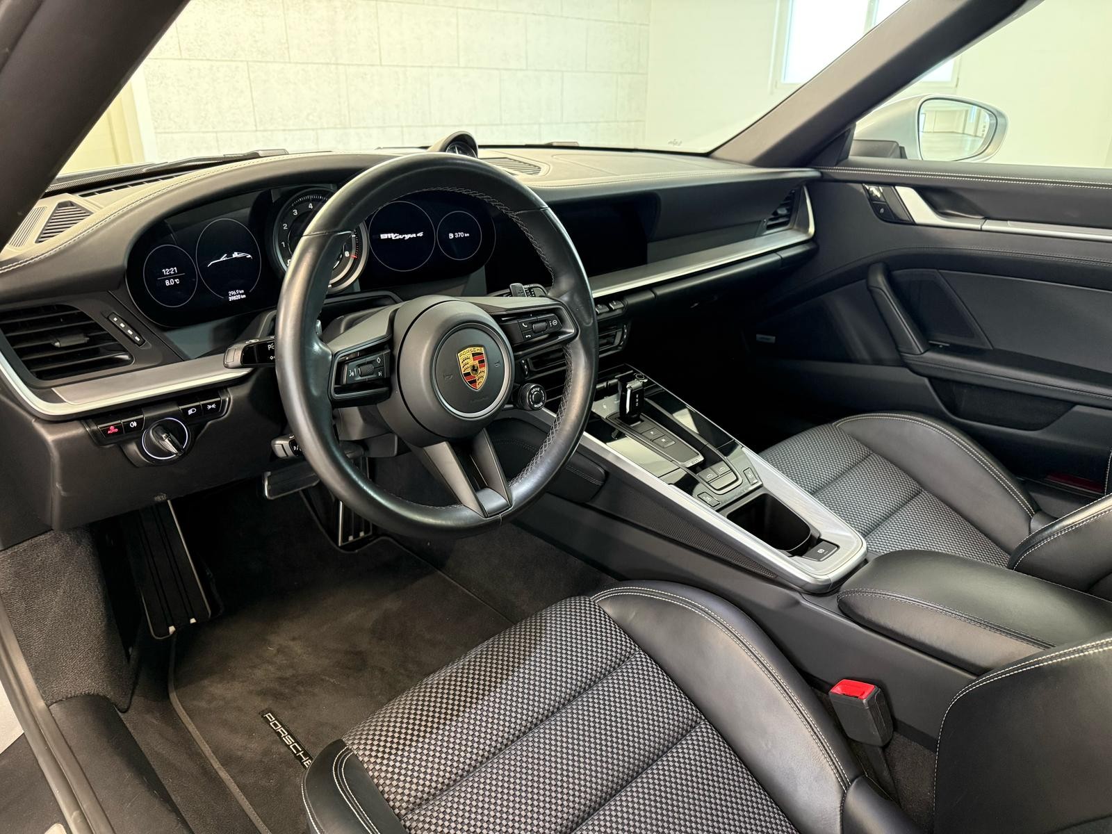 PORSCHE 911 Targa 4 PDK-image-12