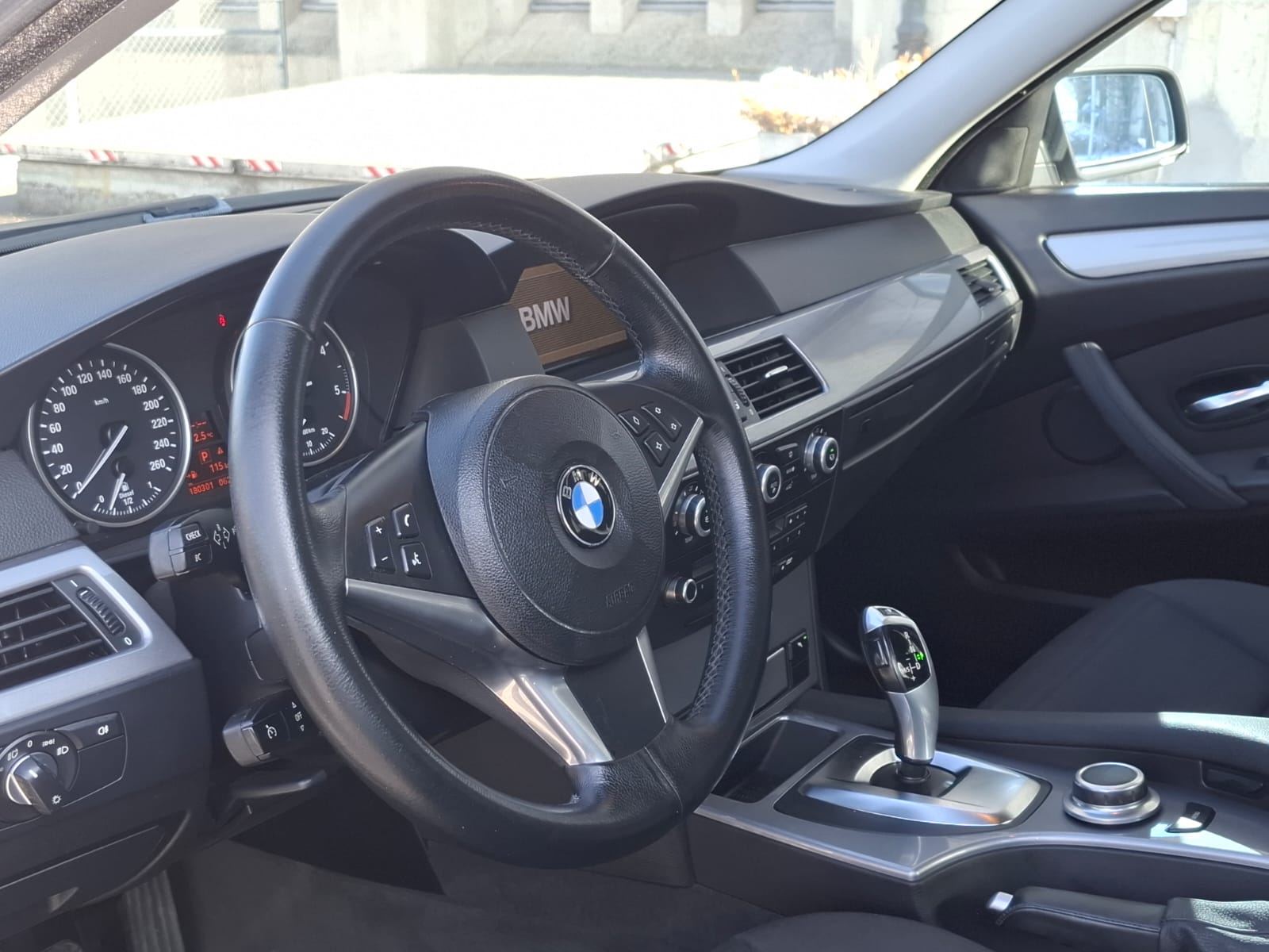 BMW 520d Steptronic-image-6