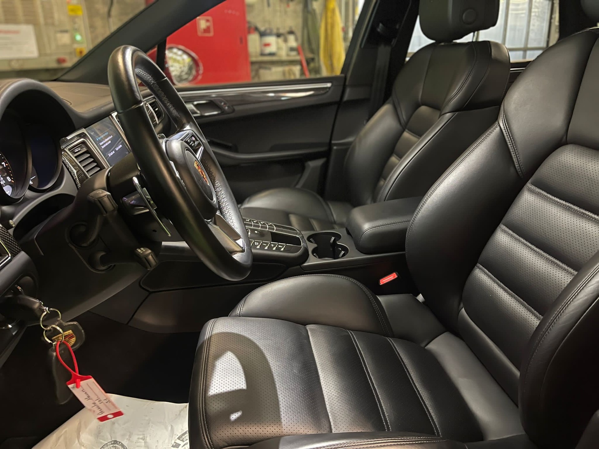 PORSCHE Macan GTS PDK-image-9