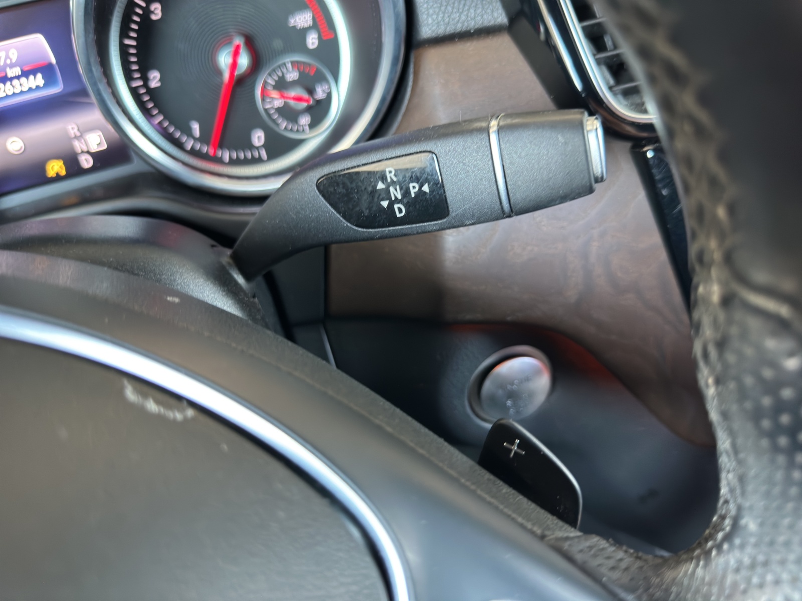MERCEDES-BENZ GLE 350 d 4Matic 9G-Tronic-image-14