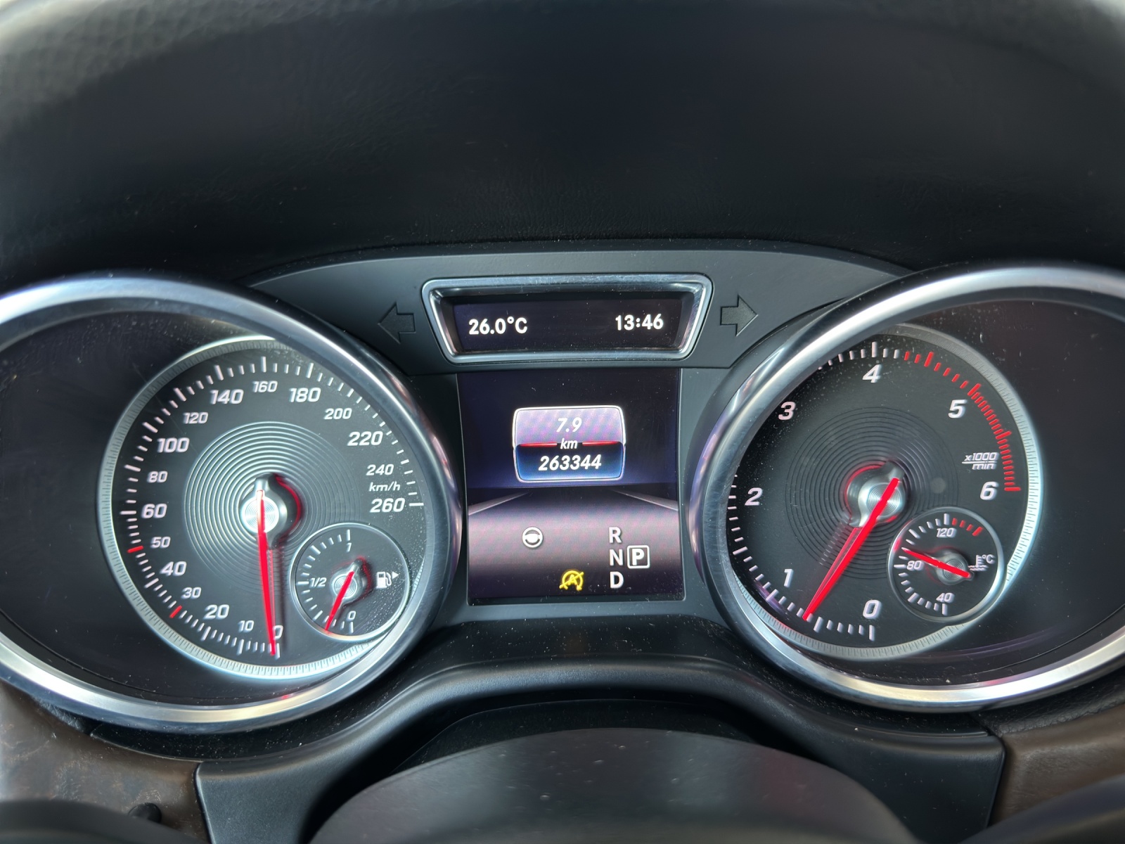 MERCEDES-BENZ GLE 350 d 4Matic 9G-Tronic-image-16