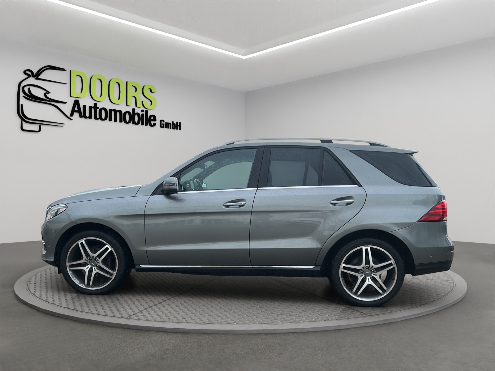 MERCEDES-BENZ GLE 350 d 4Matic 9G-Tronic-image-6