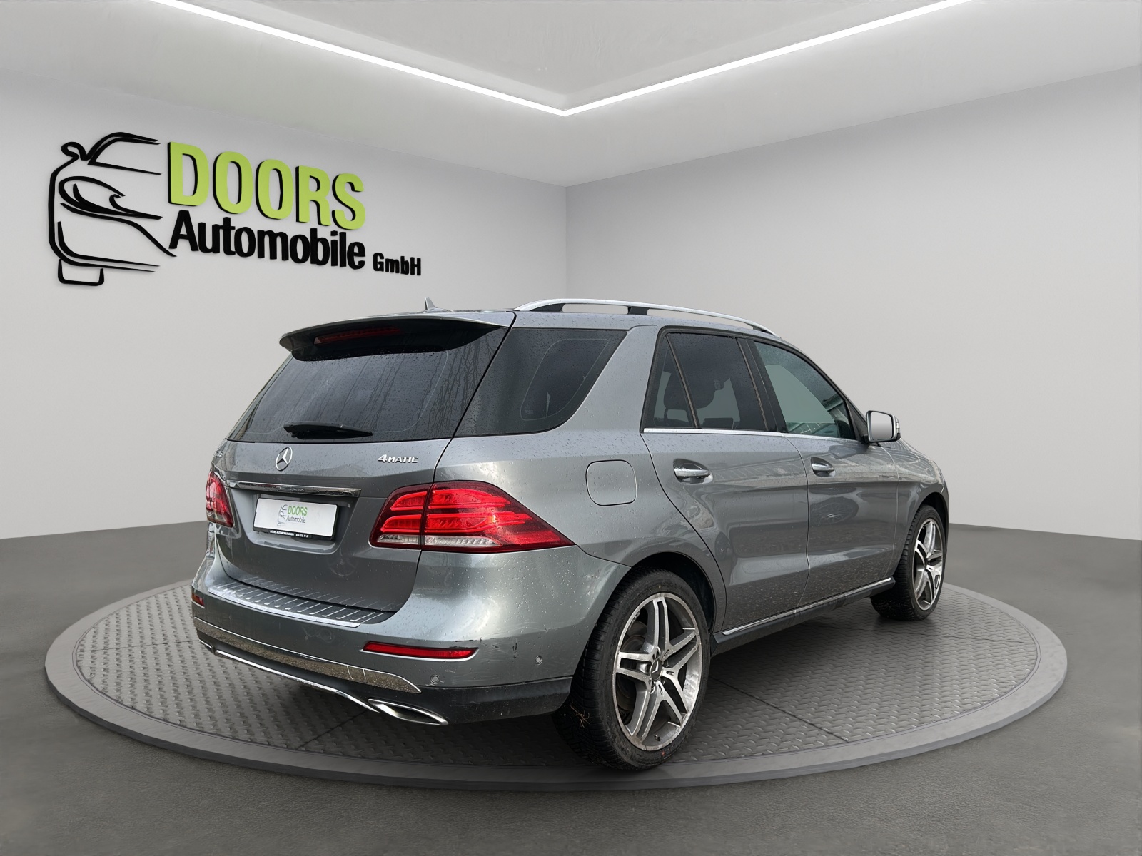 MERCEDES-BENZ GLE 350 d 4Matic 9G-Tronic-image-3