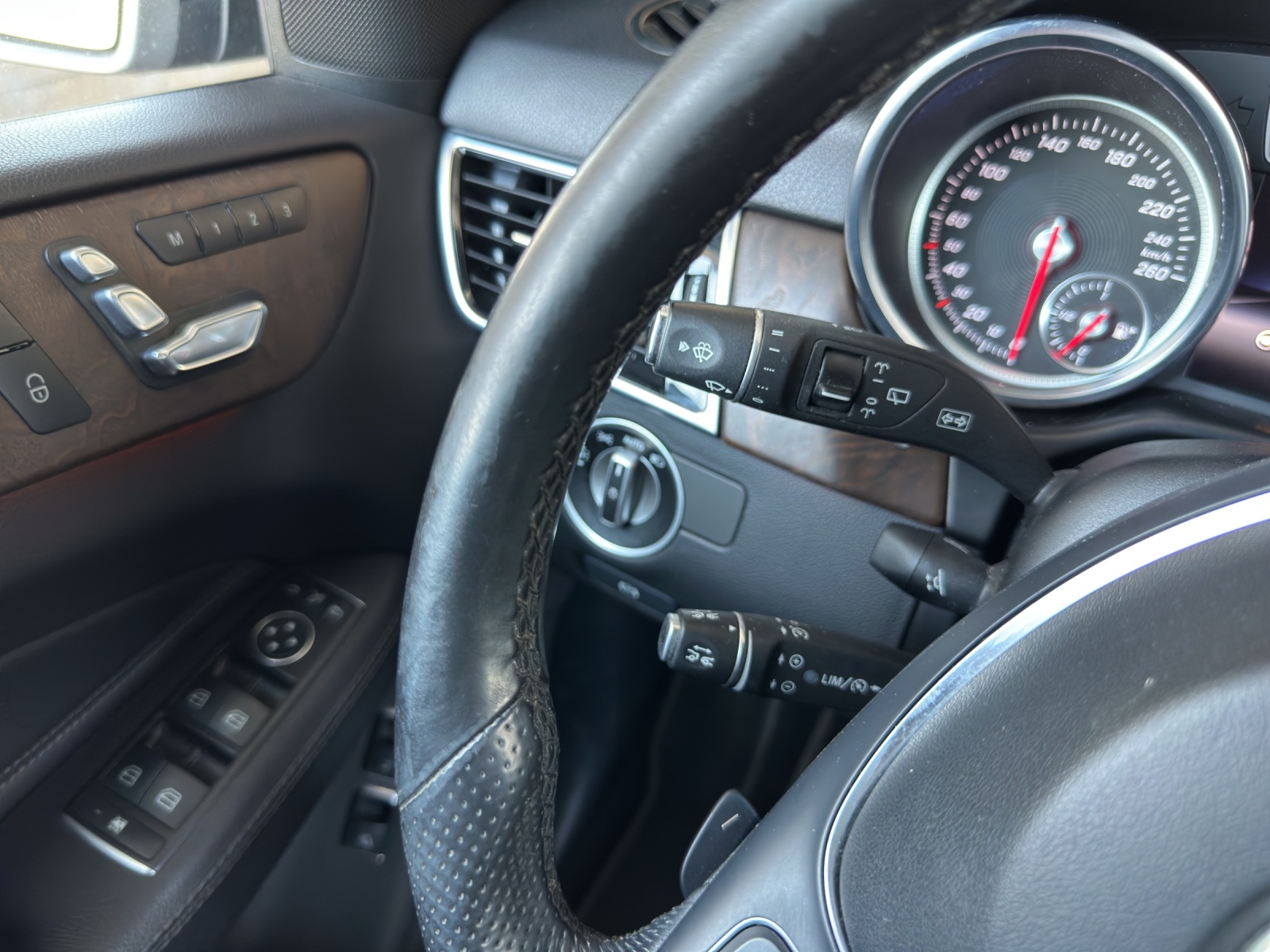 MERCEDES-BENZ GLE 350 d 4Matic 9G-Tronic-image-15
