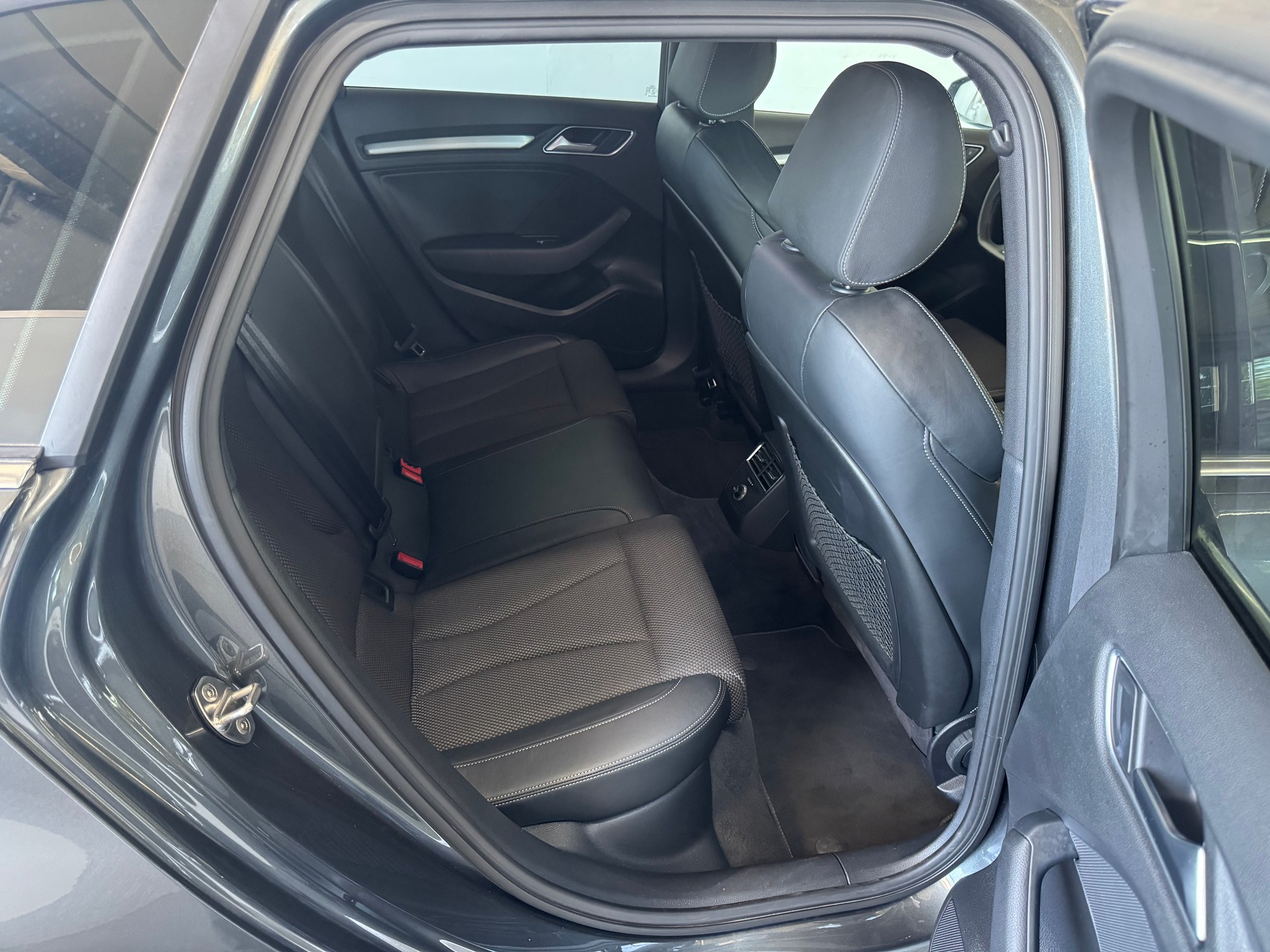 AUDI A3 Sportback 35 TFSI Sport-image-20