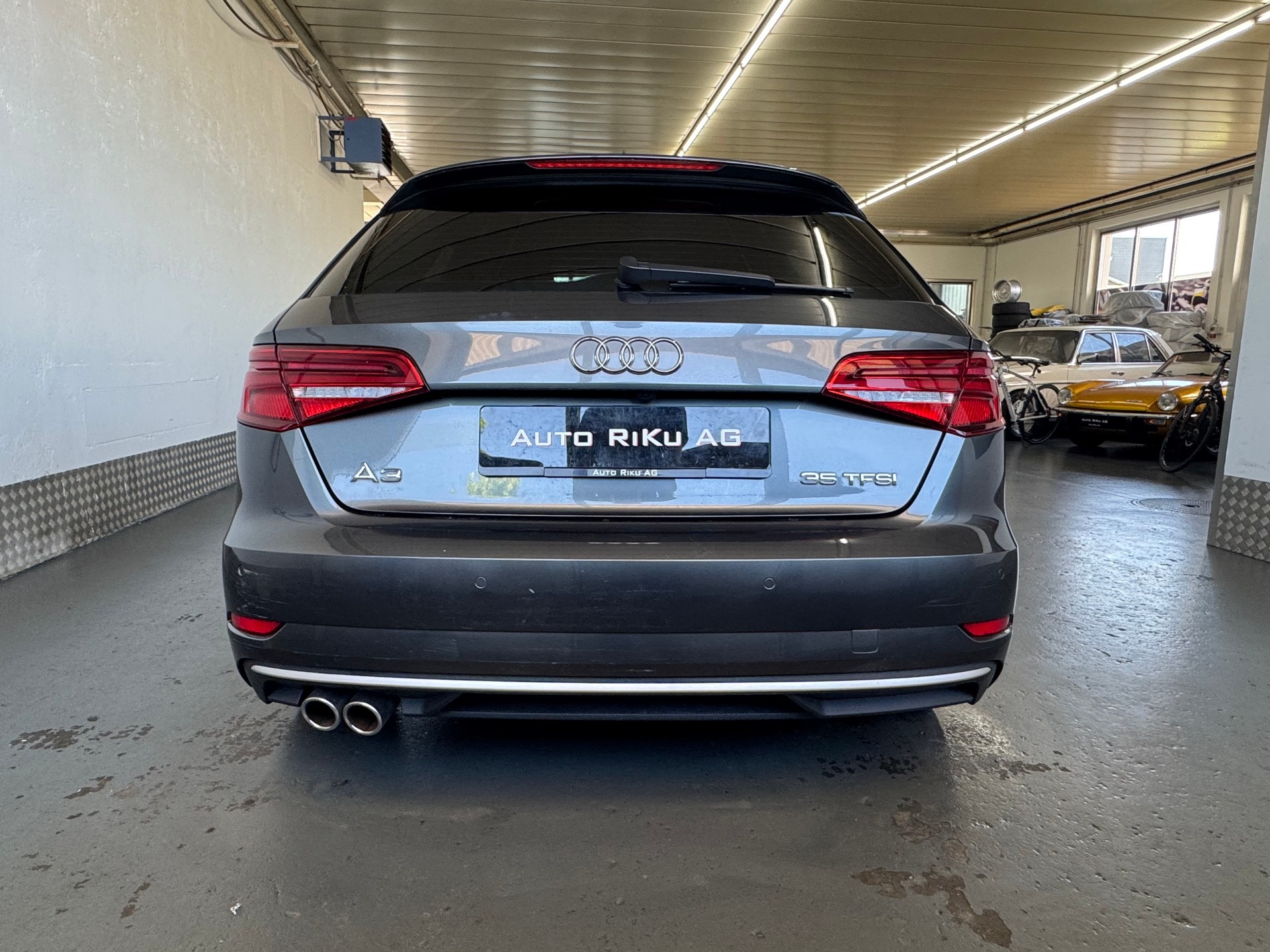 AUDI A3 Sportback 35 TFSI Sport-image-9