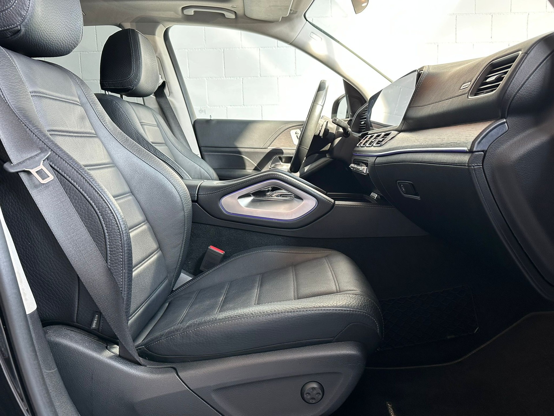 MERCEDES-BENZ GLE 450 4Matic AMG Line 9G-Tronic-image-11